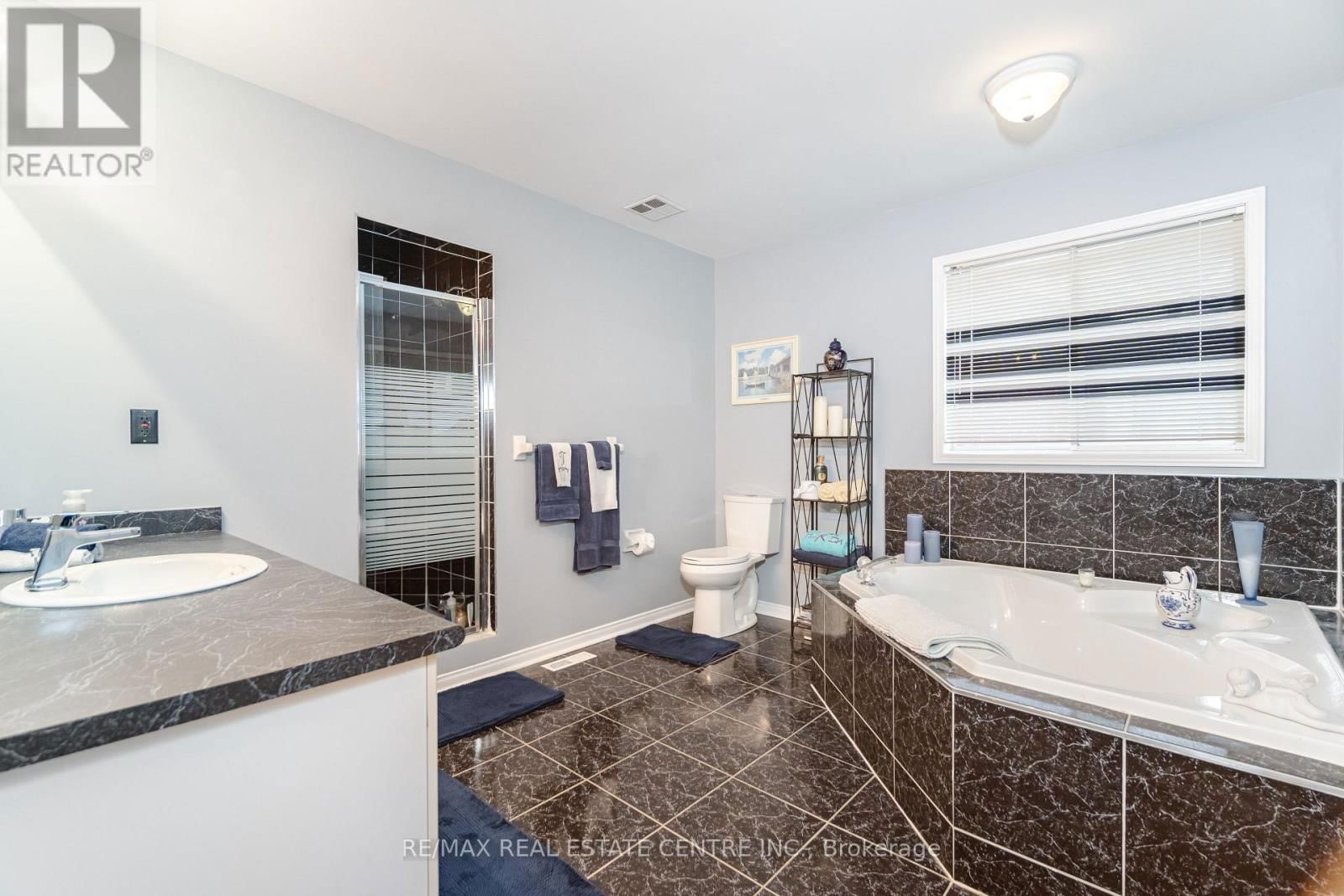 126 EAGLERIDGE DRIVE Image 34