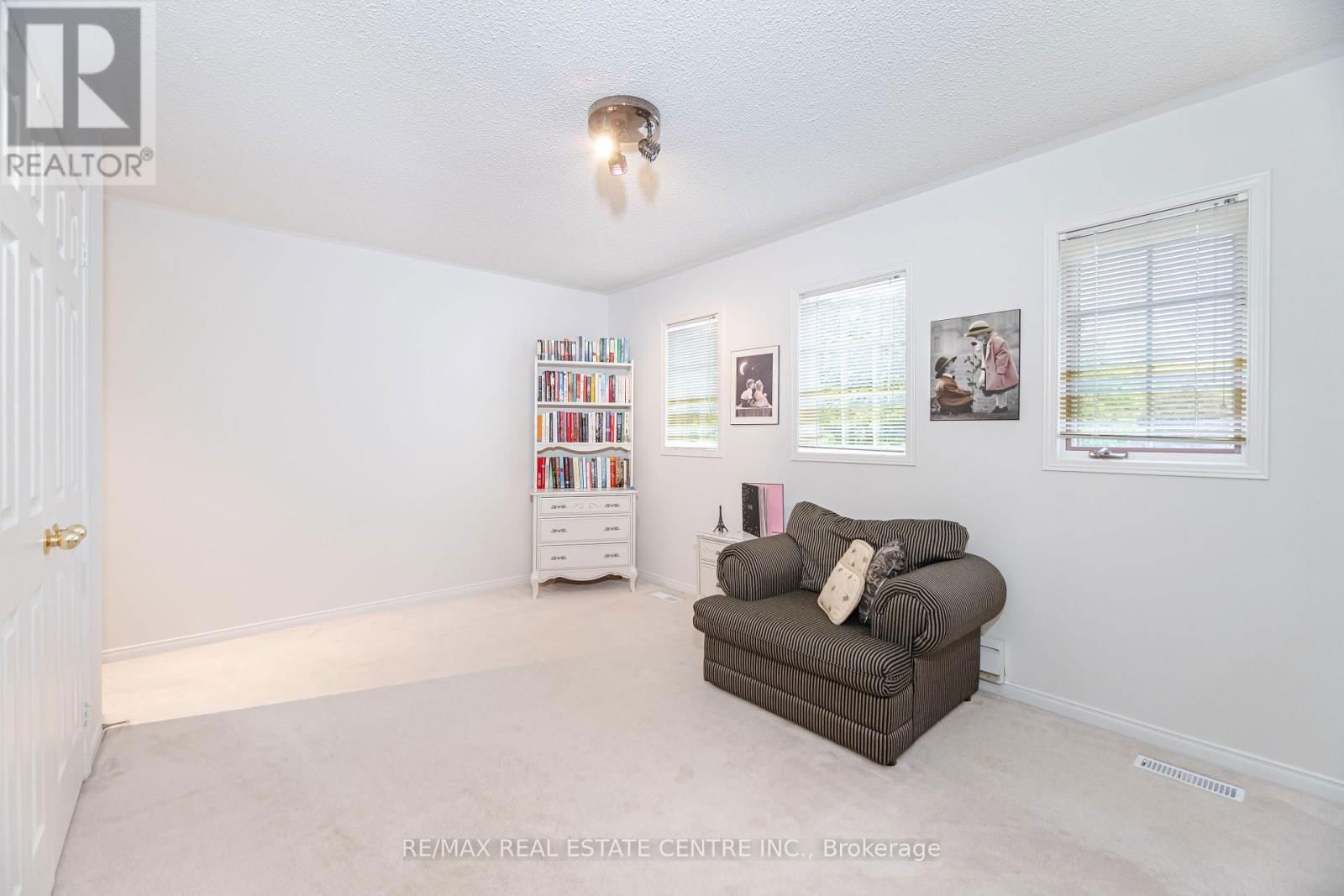 126 EAGLERIDGE DRIVE Image 39
