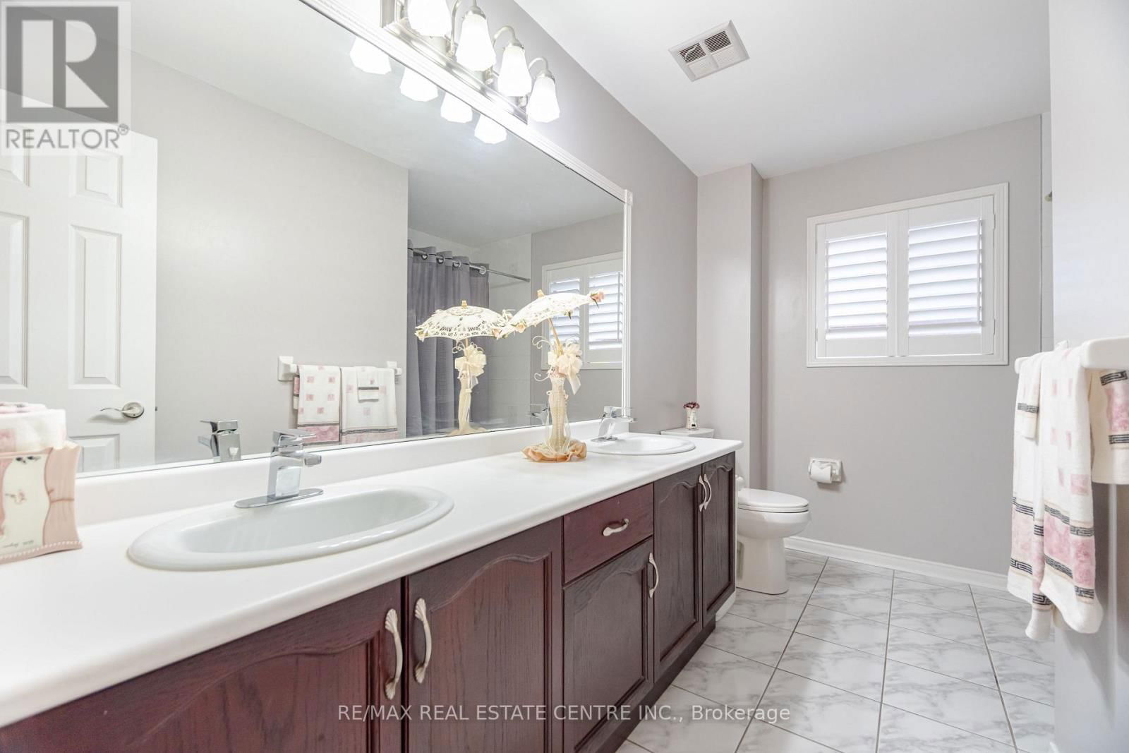 126 EAGLERIDGE DRIVE Image 44