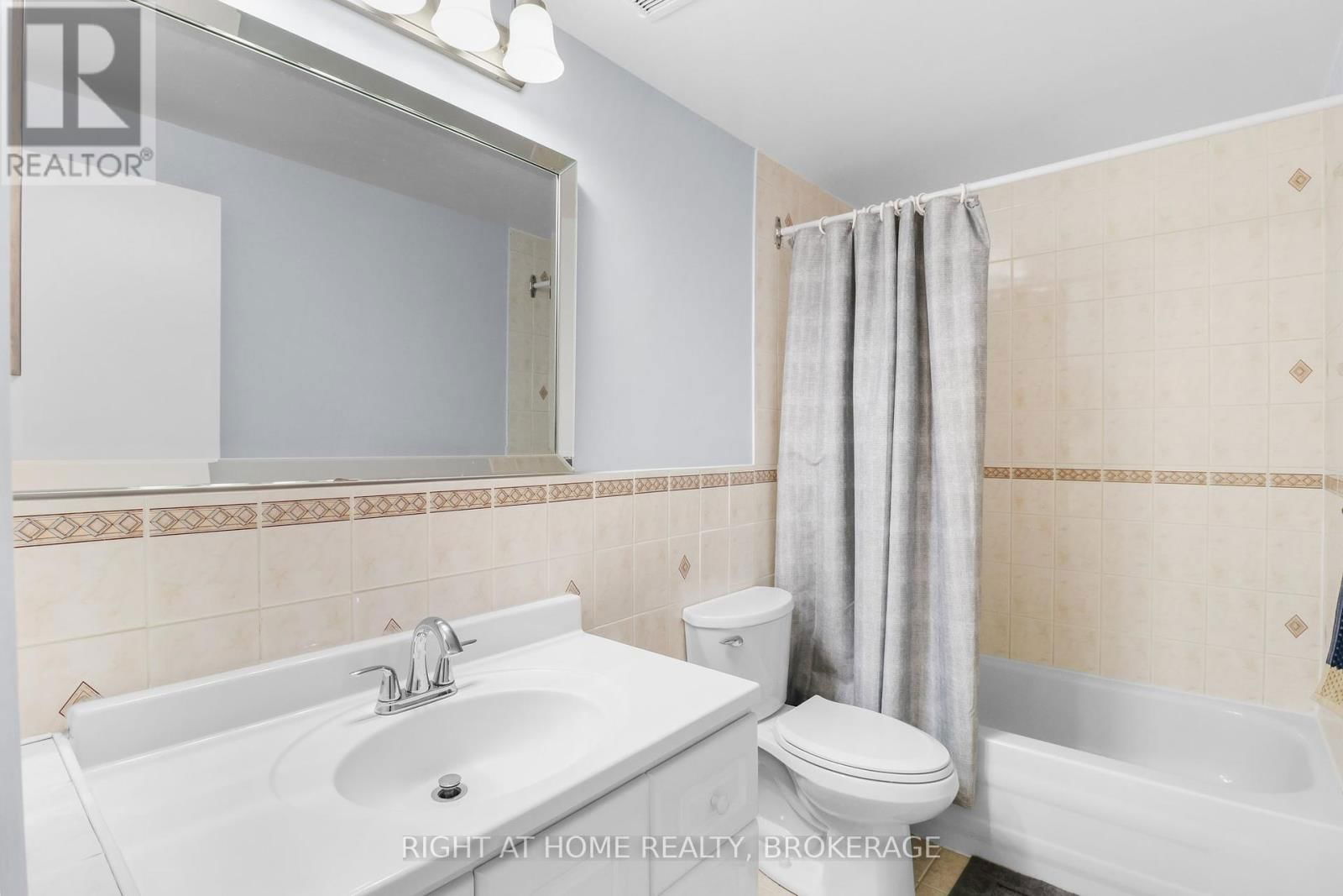 100 - 400 BLOOR STREET Image 16