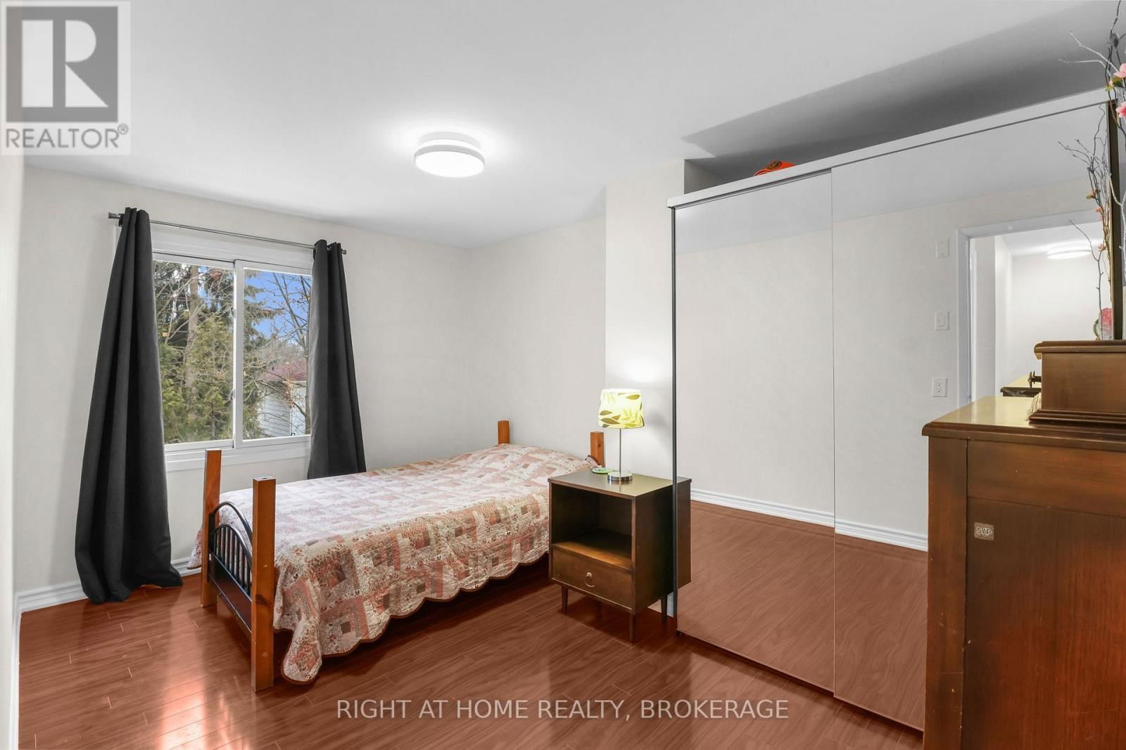 100 - 400 BLOOR STREET Image 22