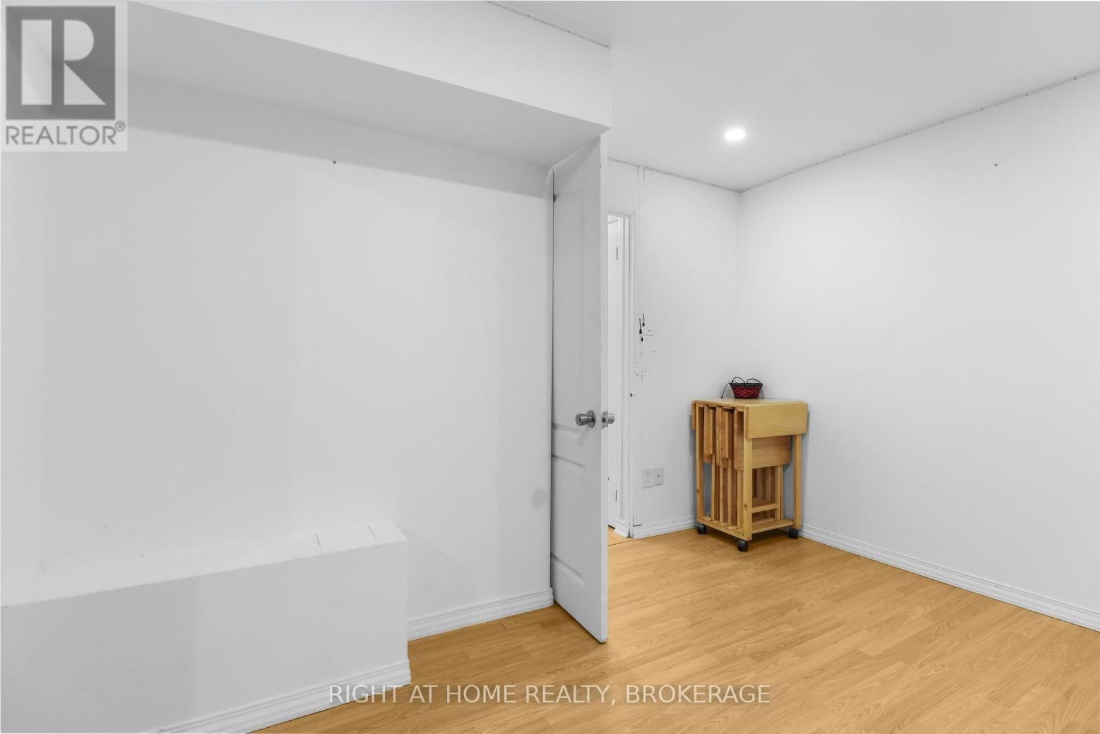100 - 400 BLOOR STREET Image 27