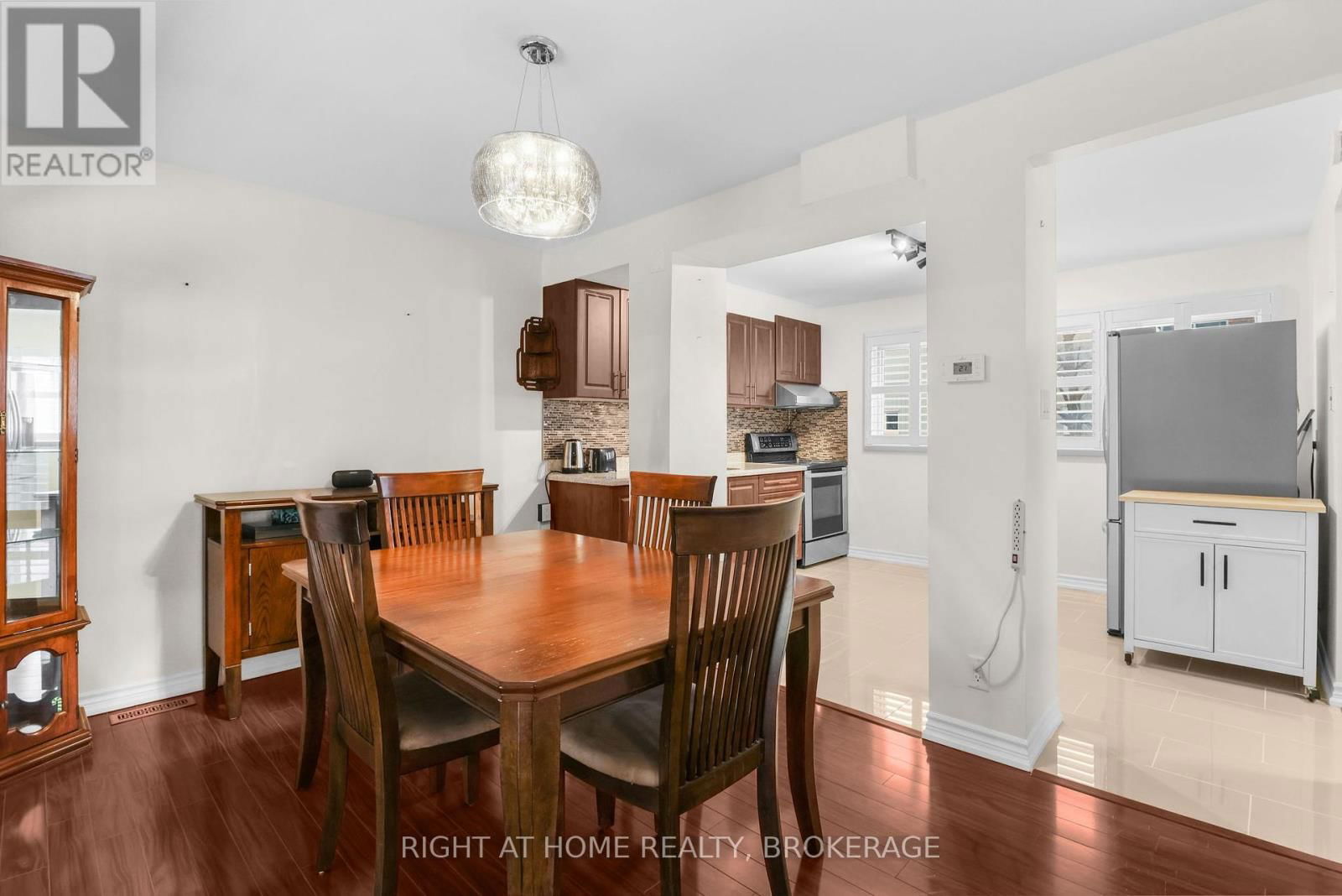 100 - 400 BLOOR STREET Image 7