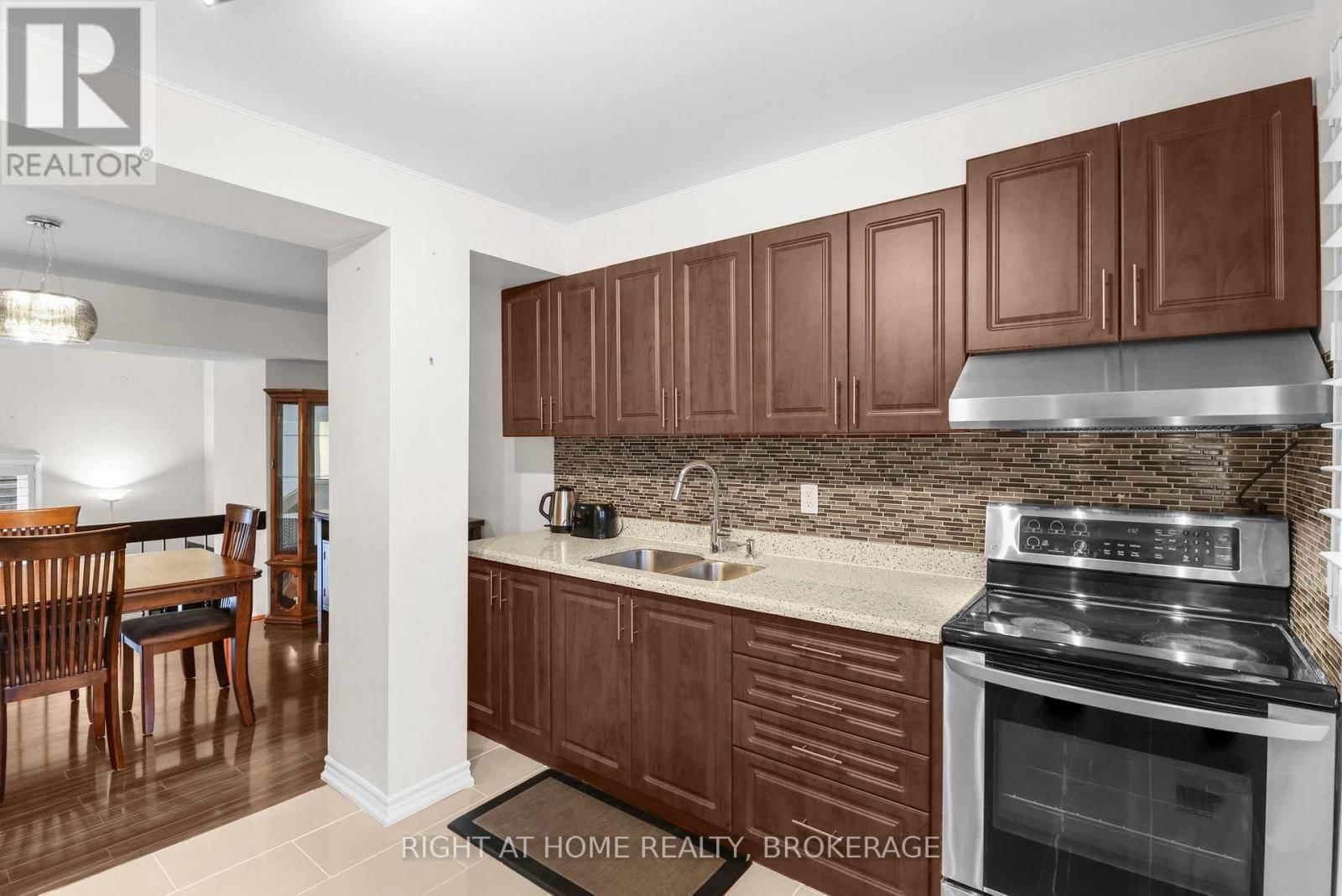 100 - 400 BLOOR STREET Image 9