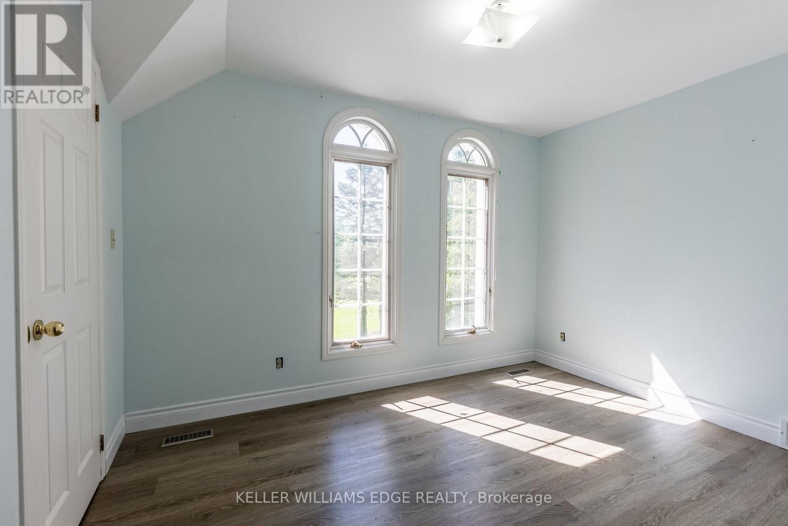 3350 GUELPH LINE Image 35