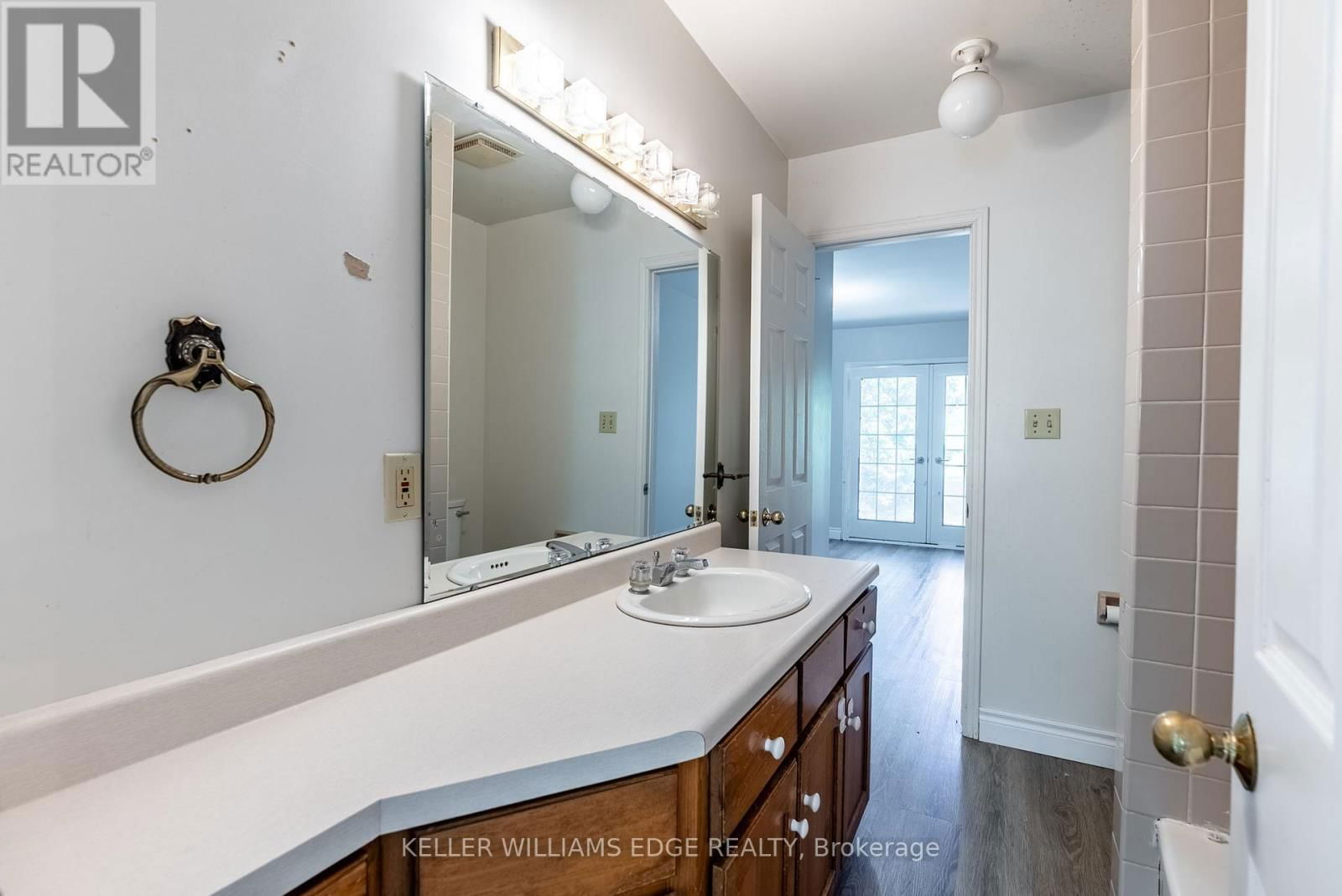 3350 GUELPH LINE Image 37