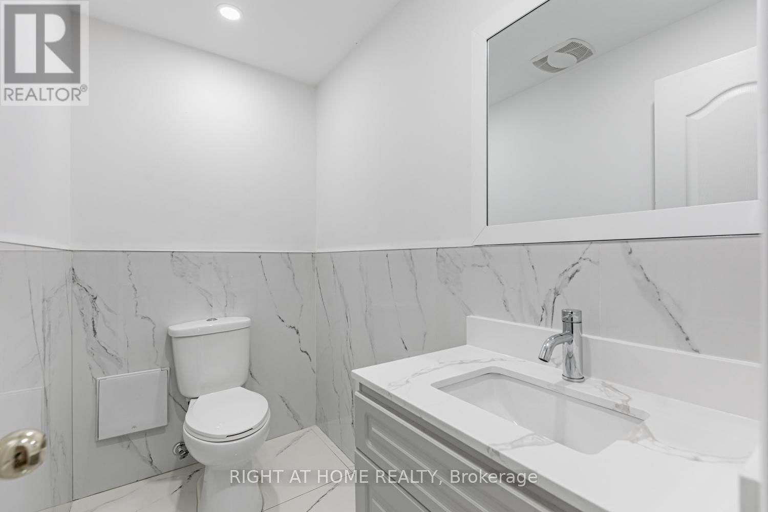 202 - 223 JAMESON AVENUE Image 14