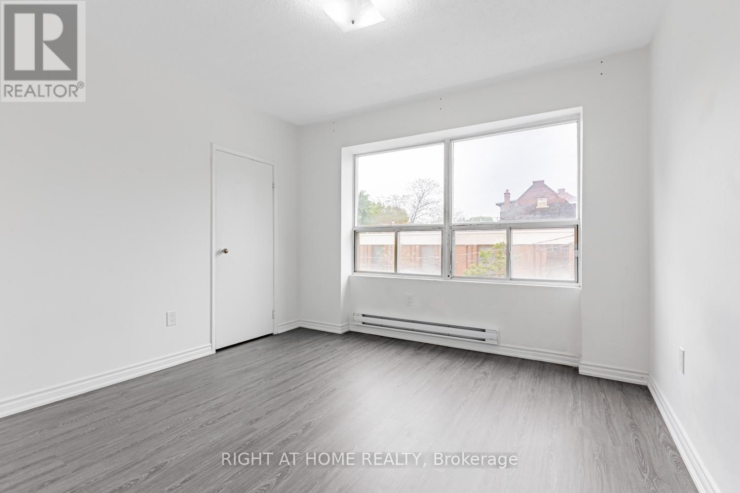 202 - 223 JAMESON AVENUE Image 18