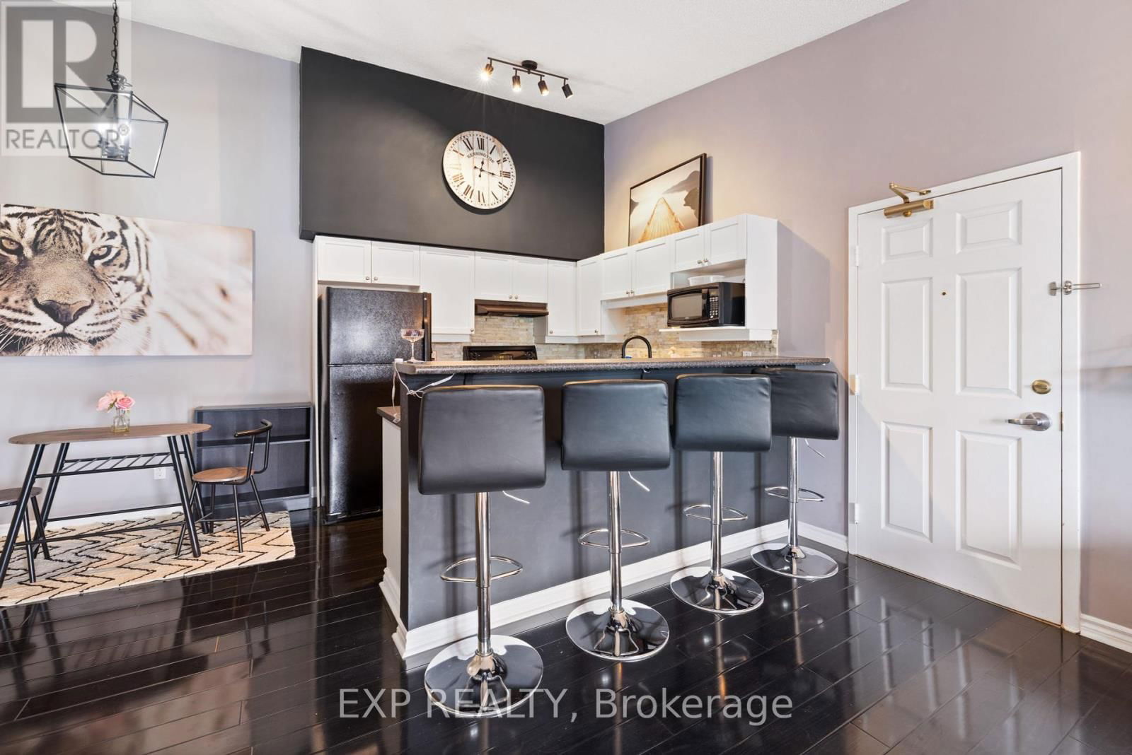 404 - 1470 BISHOPS GATE Image 9
