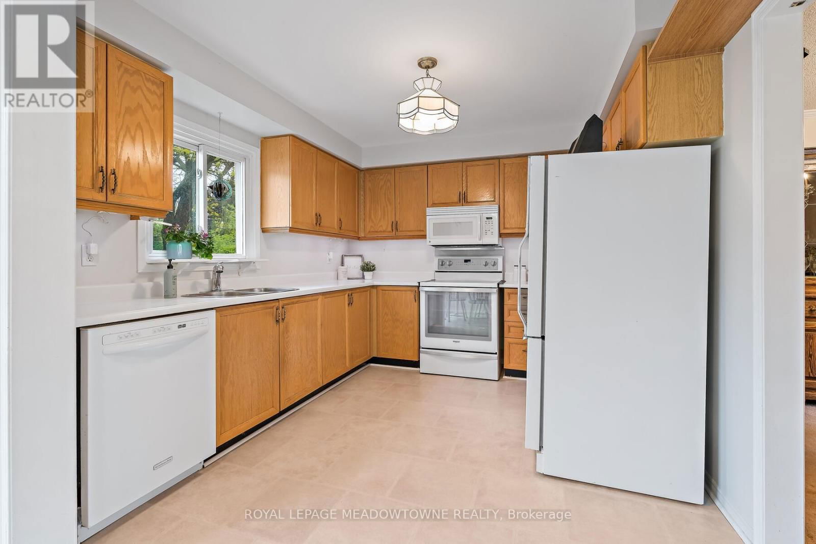 262 MURRAY STREET Image 11
