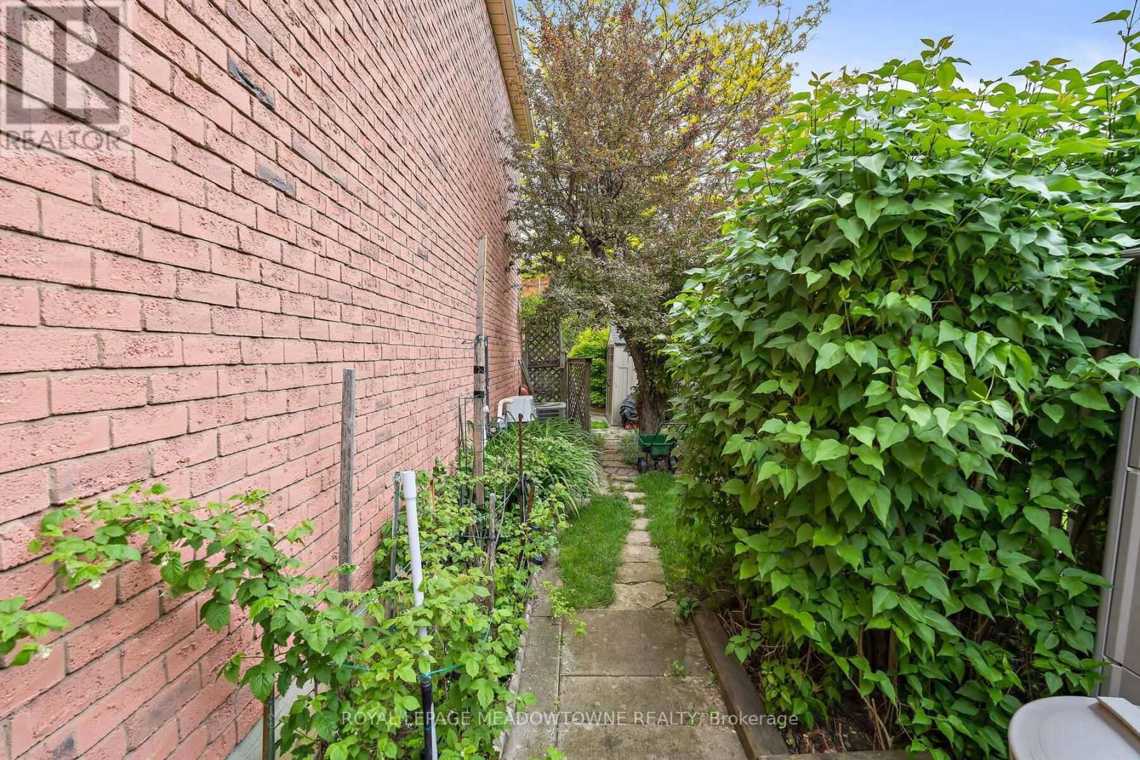 262 MURRAY STREET Image 47
