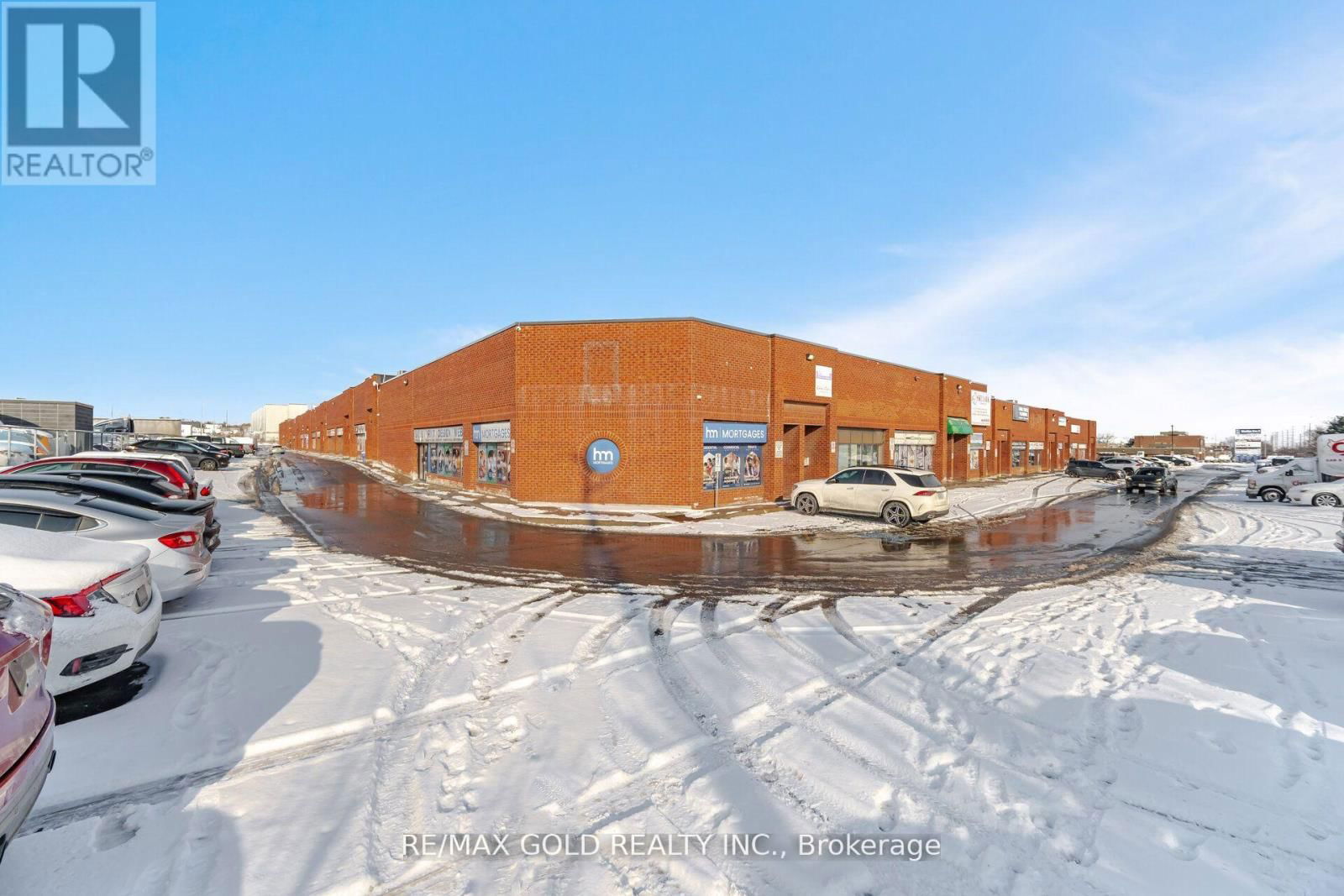#26 - 2074 STEELES AVENUE Image 1