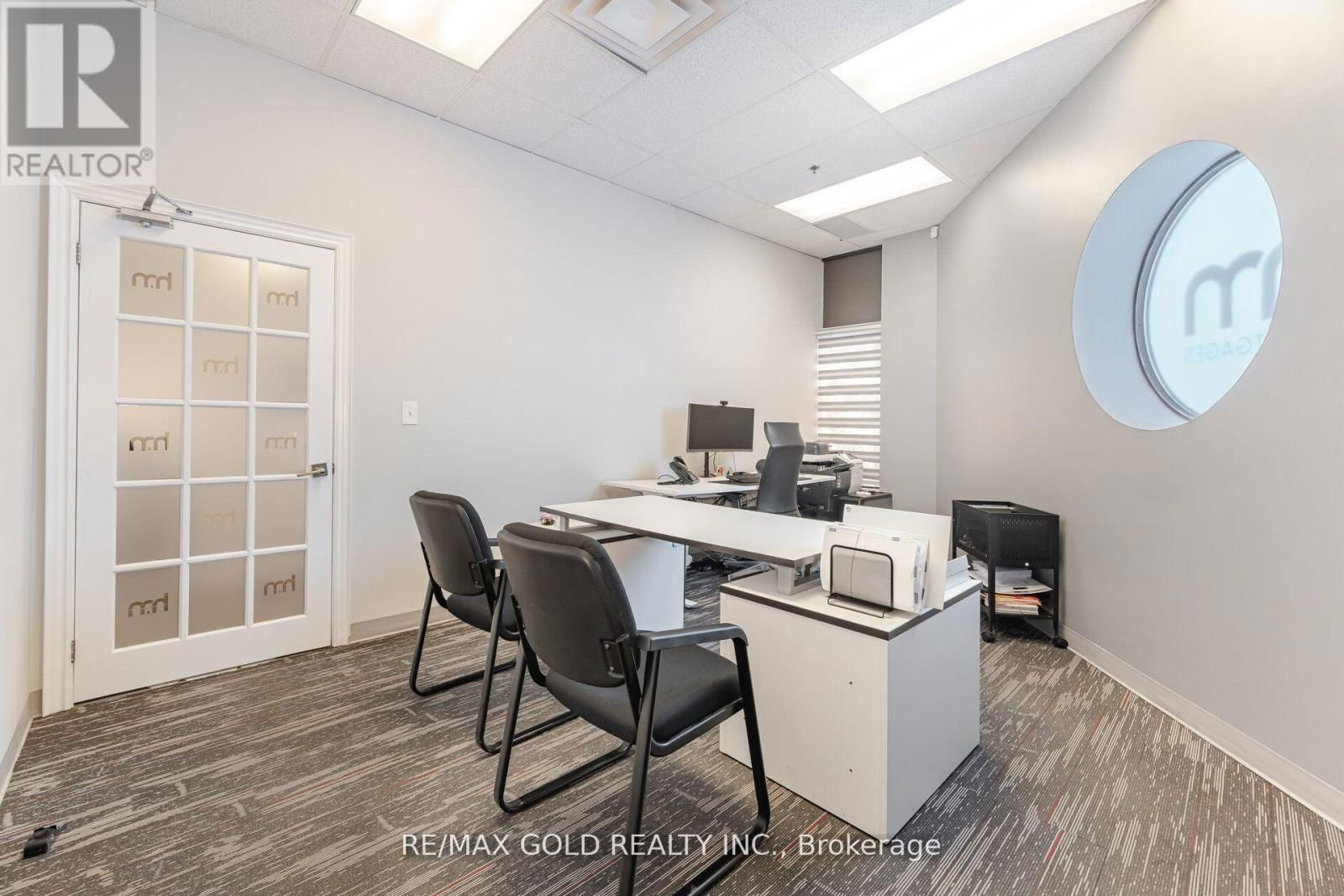 #26 - 2074 STEELES AVENUE Image 14