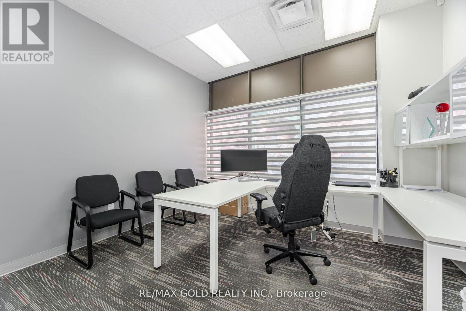 #26 - 2074 STEELES AVENUE Image 17