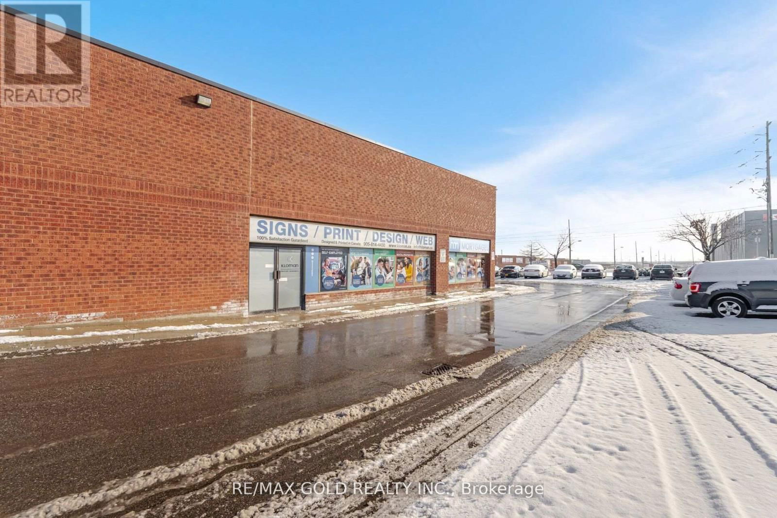 #26 - 2074 STEELES AVENUE Image 3