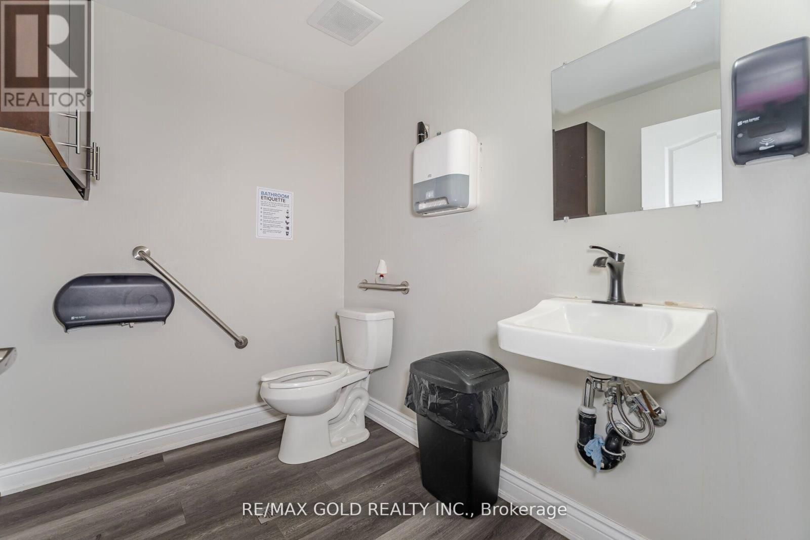 #26 - 2074 STEELES AVENUE Image 39