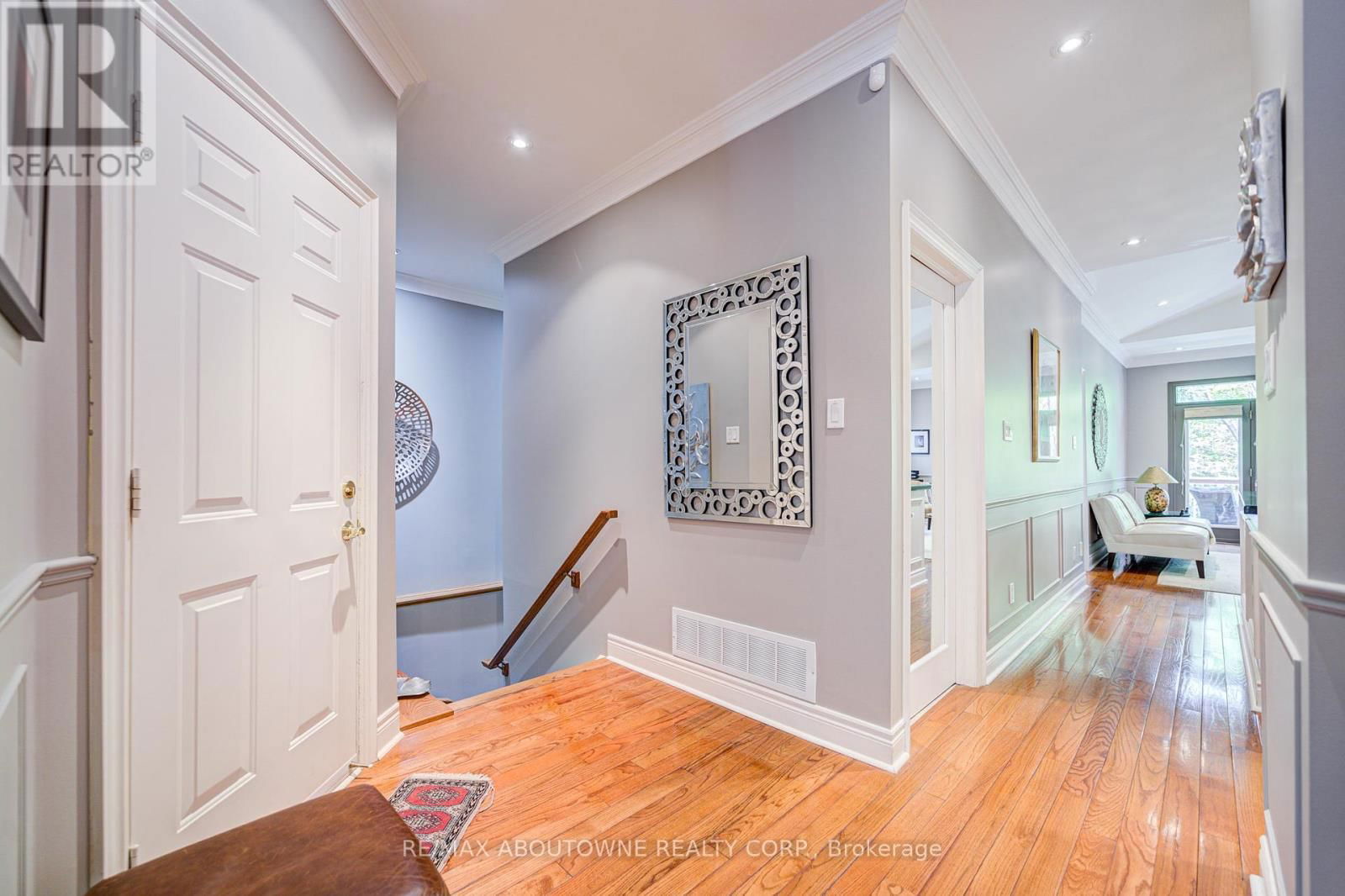 21 - 1169 DORVAL DRIVE Image 12