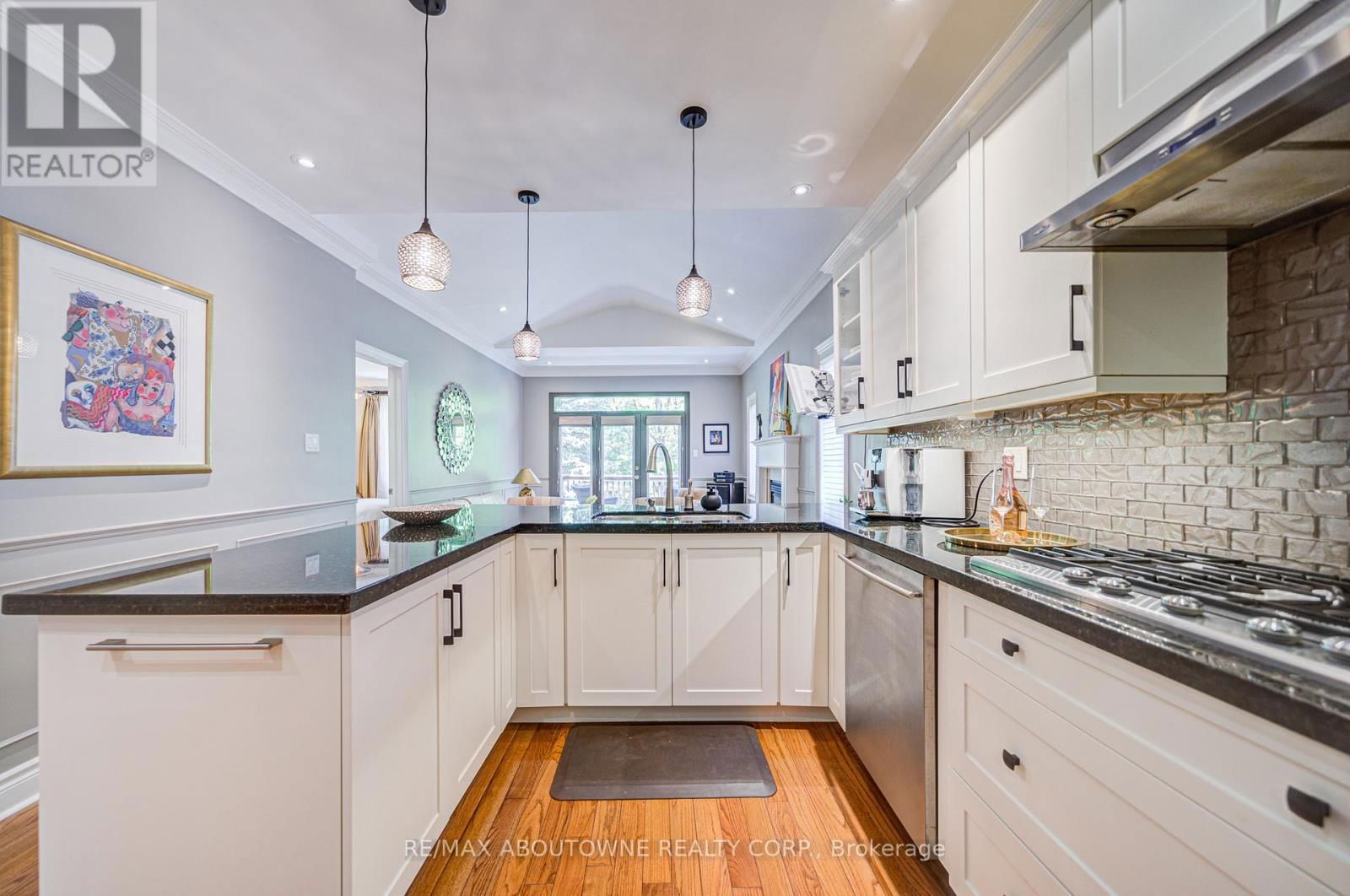 21 - 1169 DORVAL DRIVE Image 15