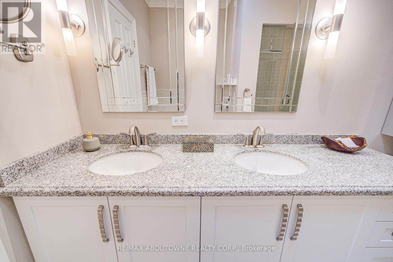 21 - 1169 DORVAL DRIVE Image 25