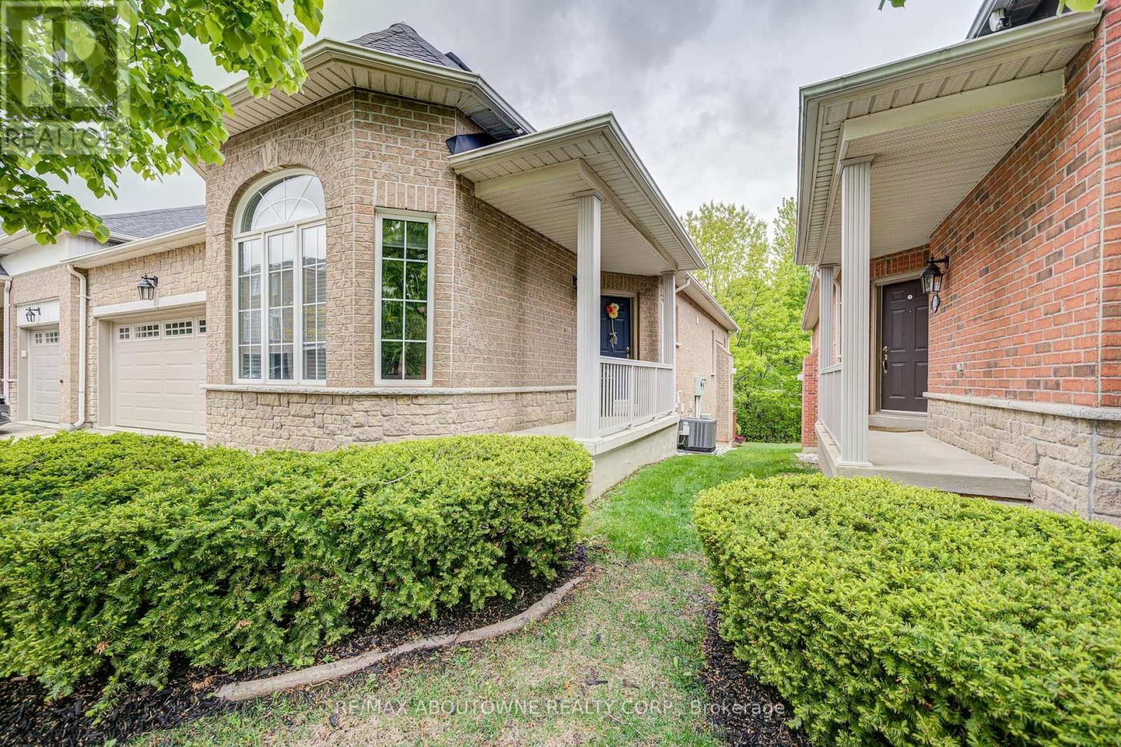 21 - 1169 DORVAL DRIVE Image 3