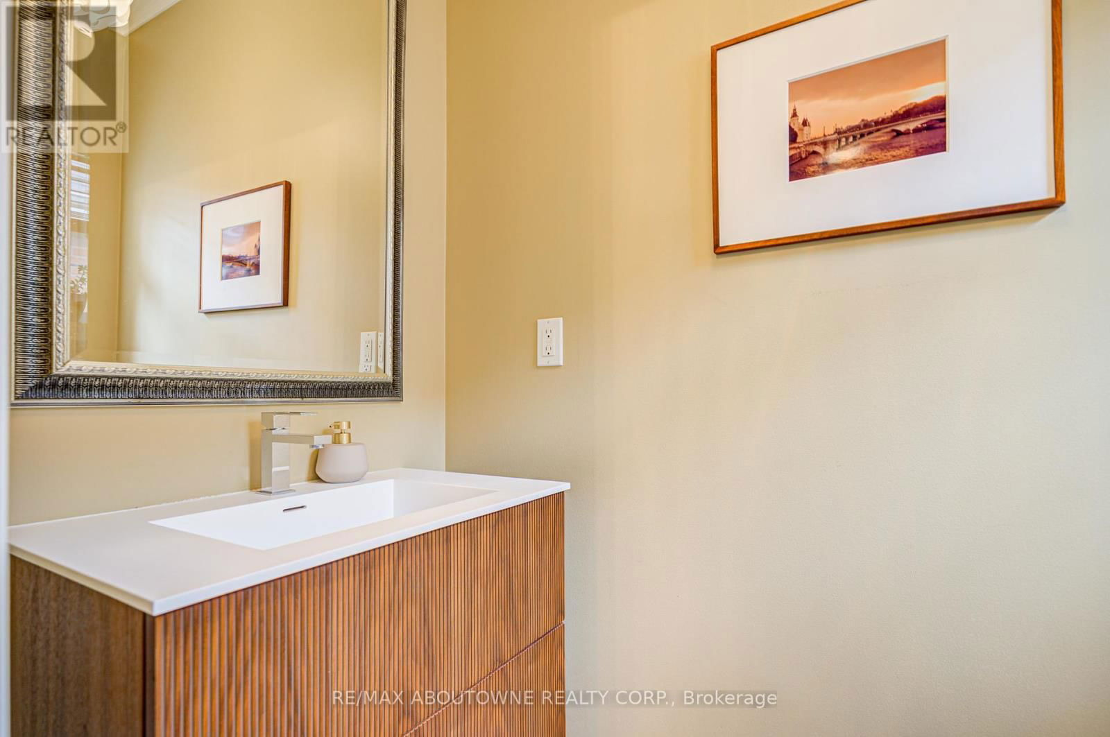 21 - 1169 DORVAL DRIVE Image 34
