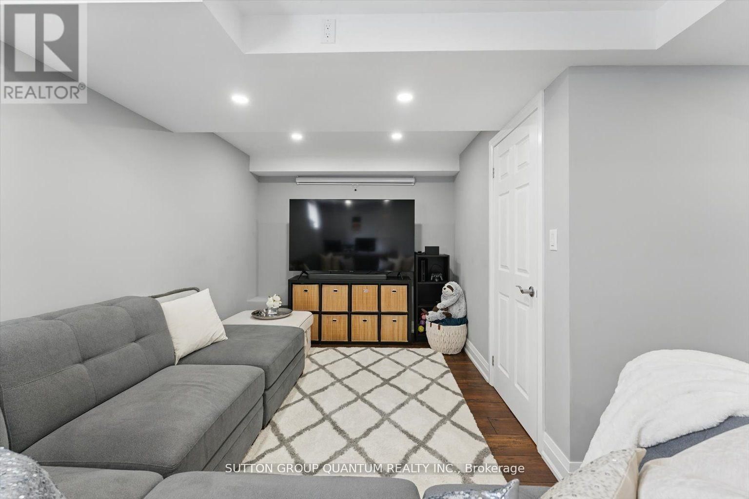 391 KITTRIDGE ROAD Image 30