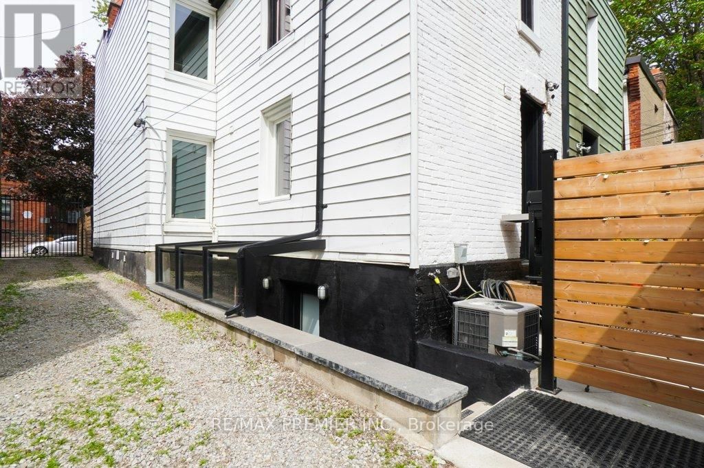 1 GWYNNE AVENUE Image 35