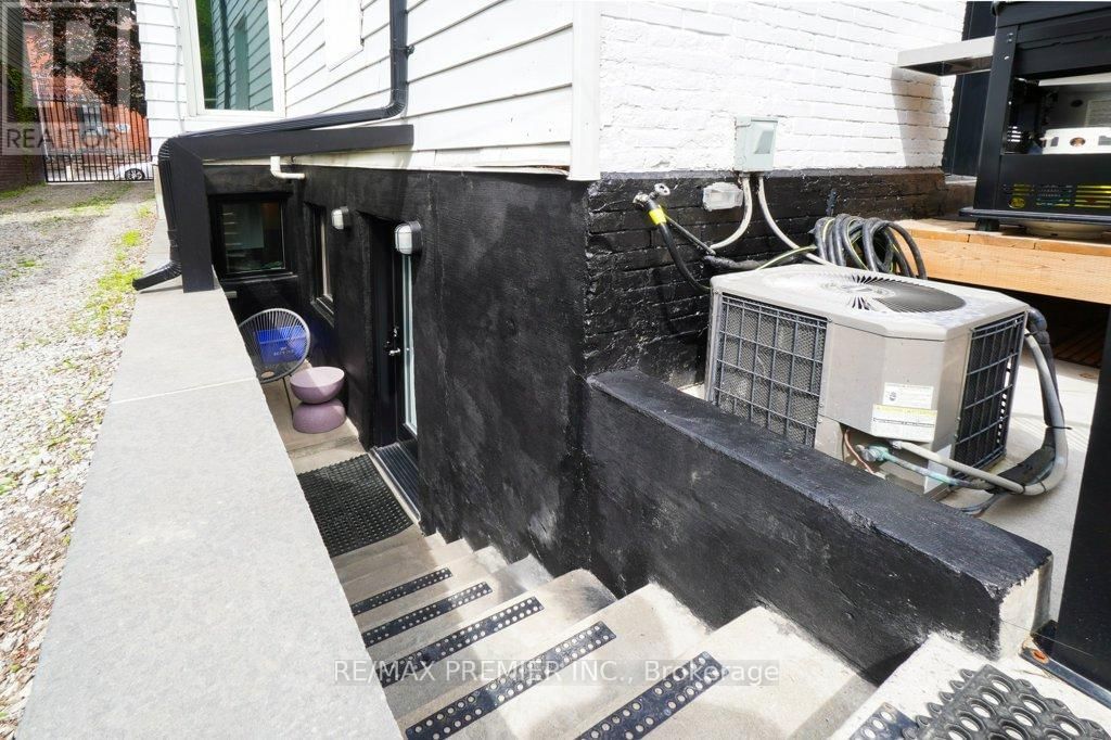 1 GWYNNE AVENUE Image 42