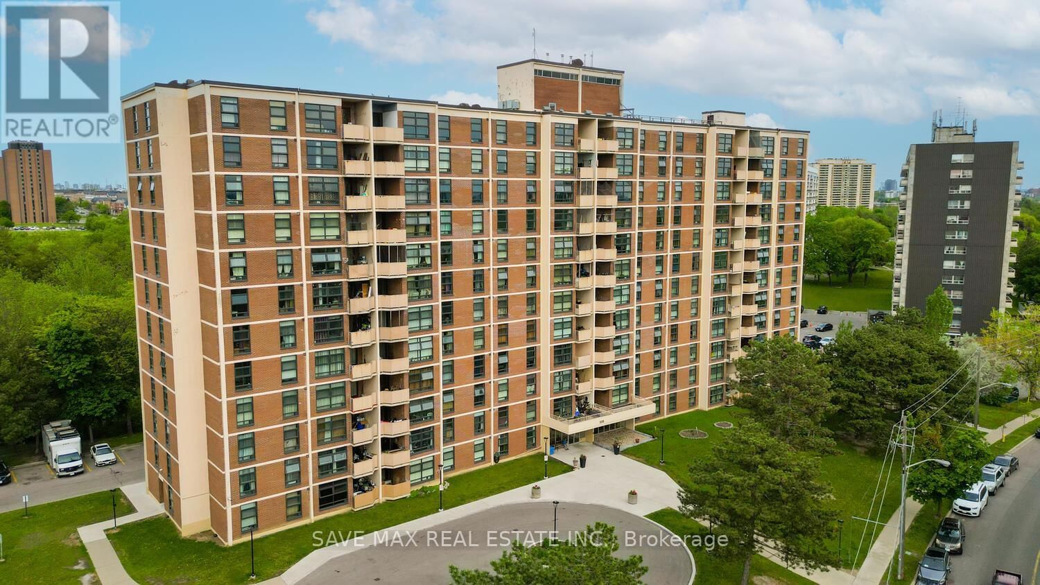 610 - 335 DRIFTWOOD AVENUE Image 1