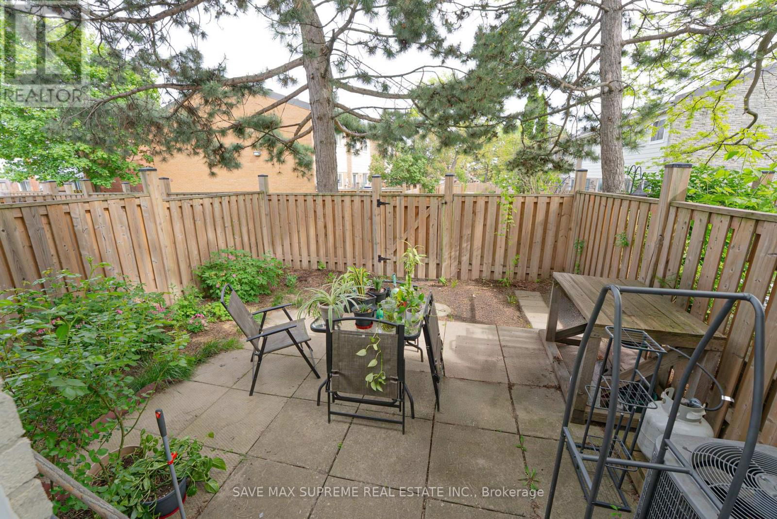 68 - 1020 CENTRAL PARK DRIVE Image 17