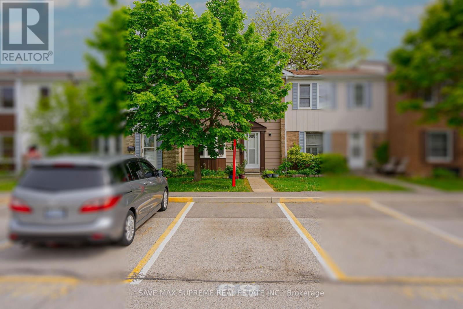68 - 1020 CENTRAL PARK DRIVE Image 4