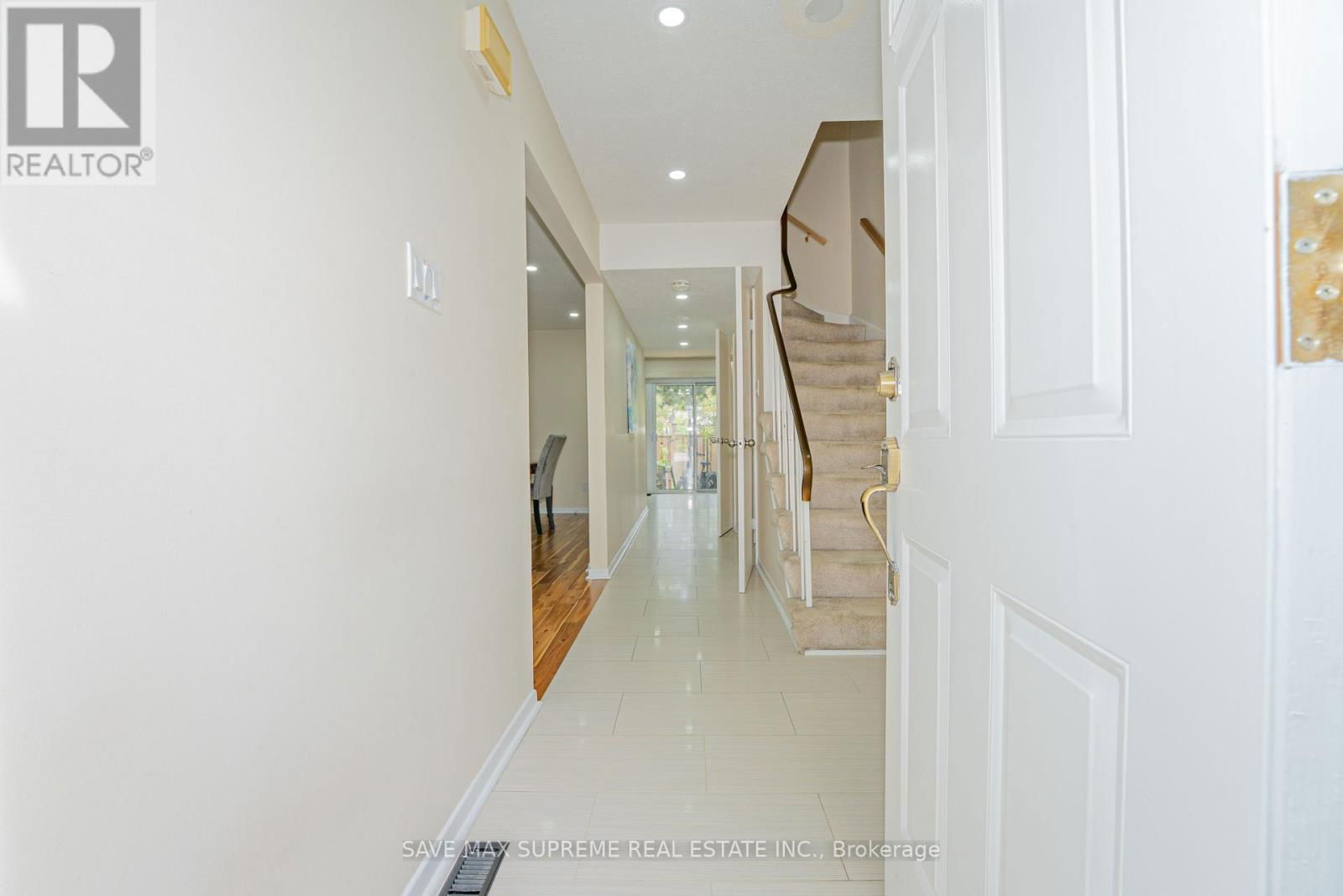 68 - 1020 CENTRAL PARK DRIVE Image 6