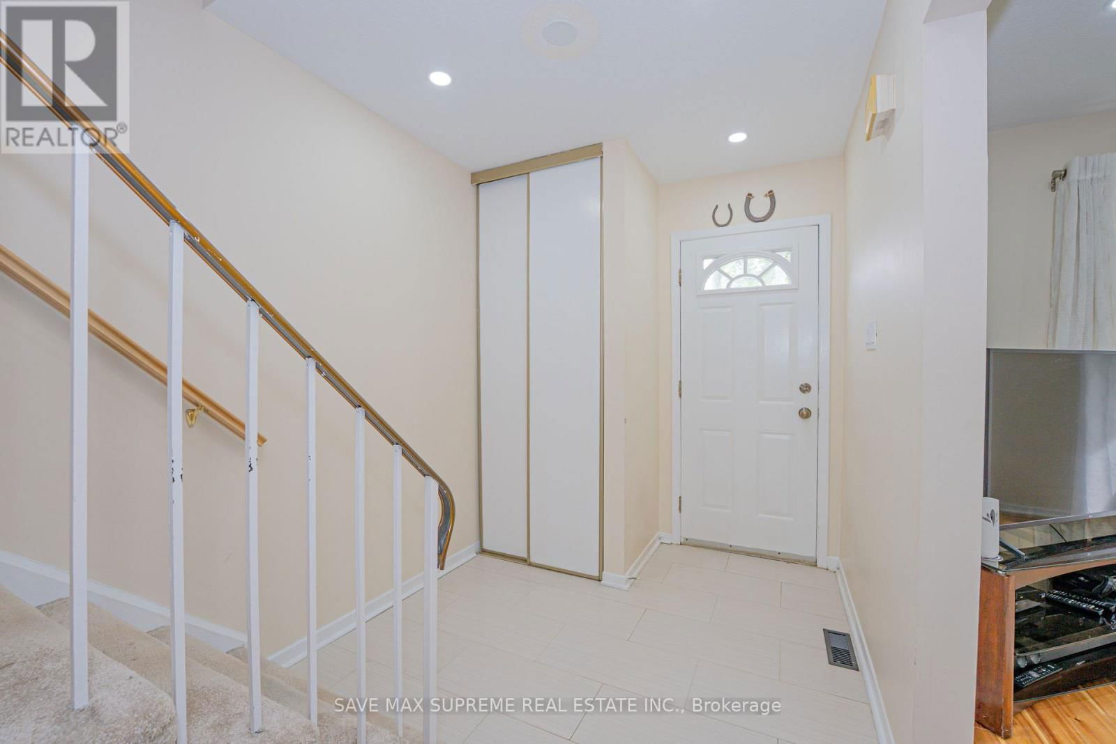 68 - 1020 CENTRAL PARK DRIVE Image 7