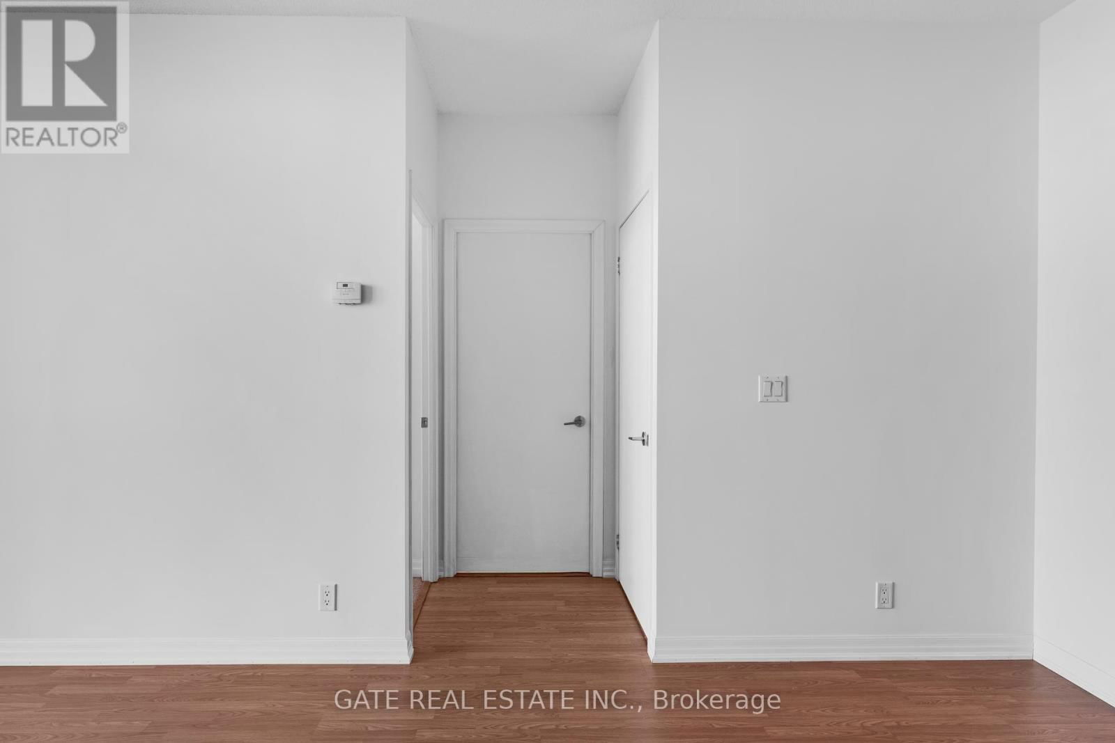 1605 - 38 FONTENAY COURT Image 11