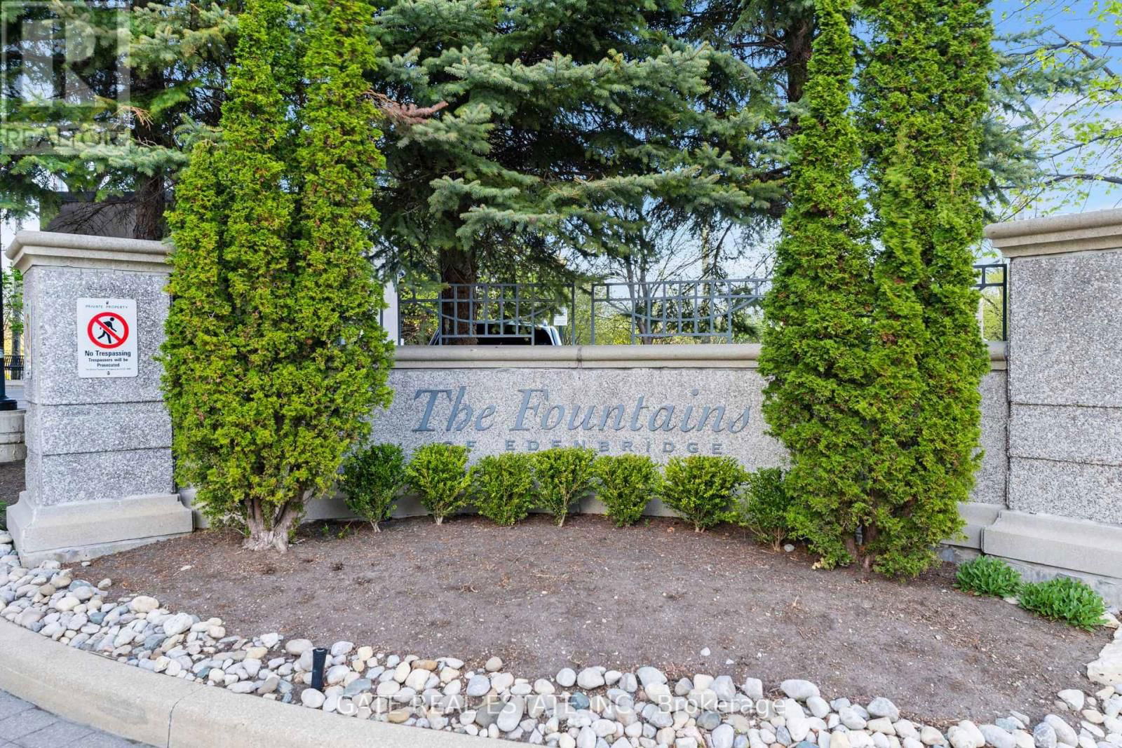 1605 - 38 FONTENAY COURT Image 3