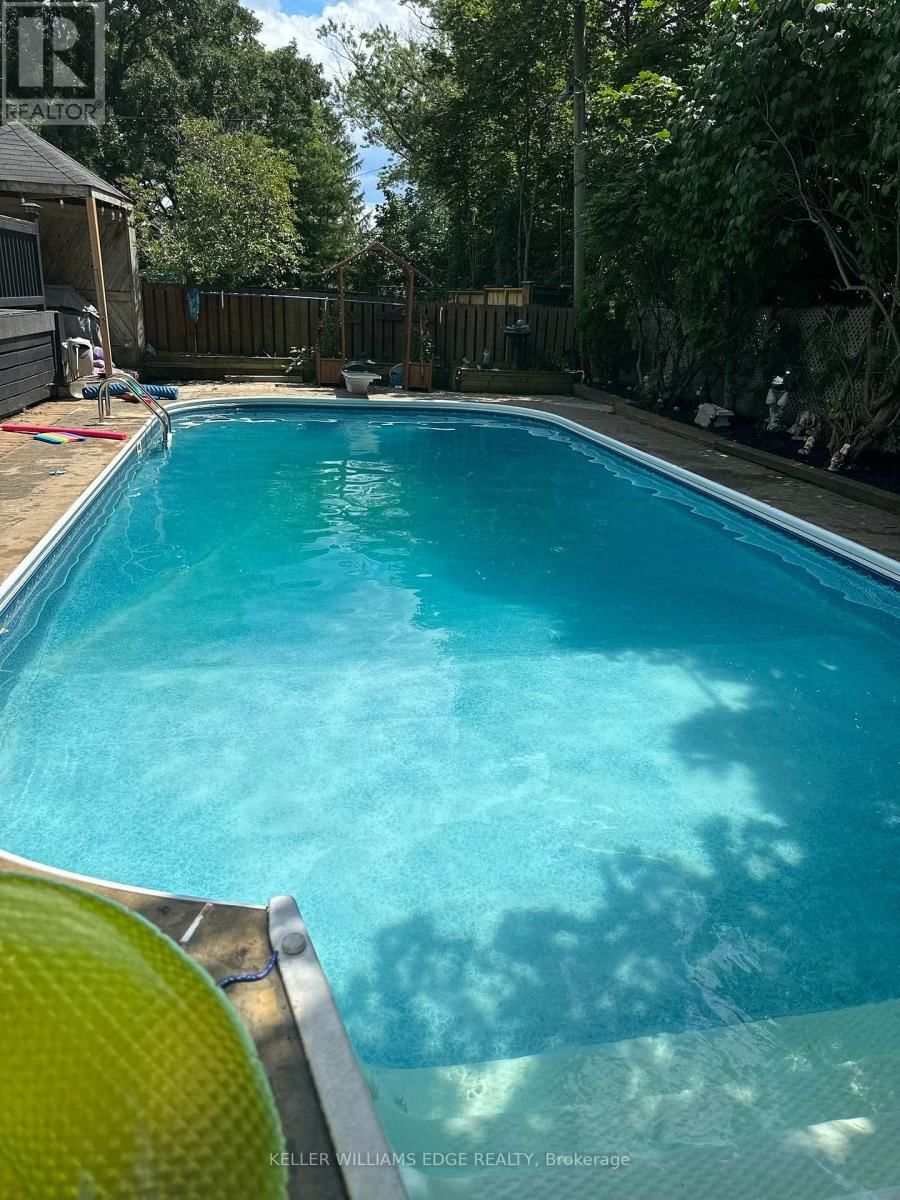 156 HAMMERSMITH COURT Image 44