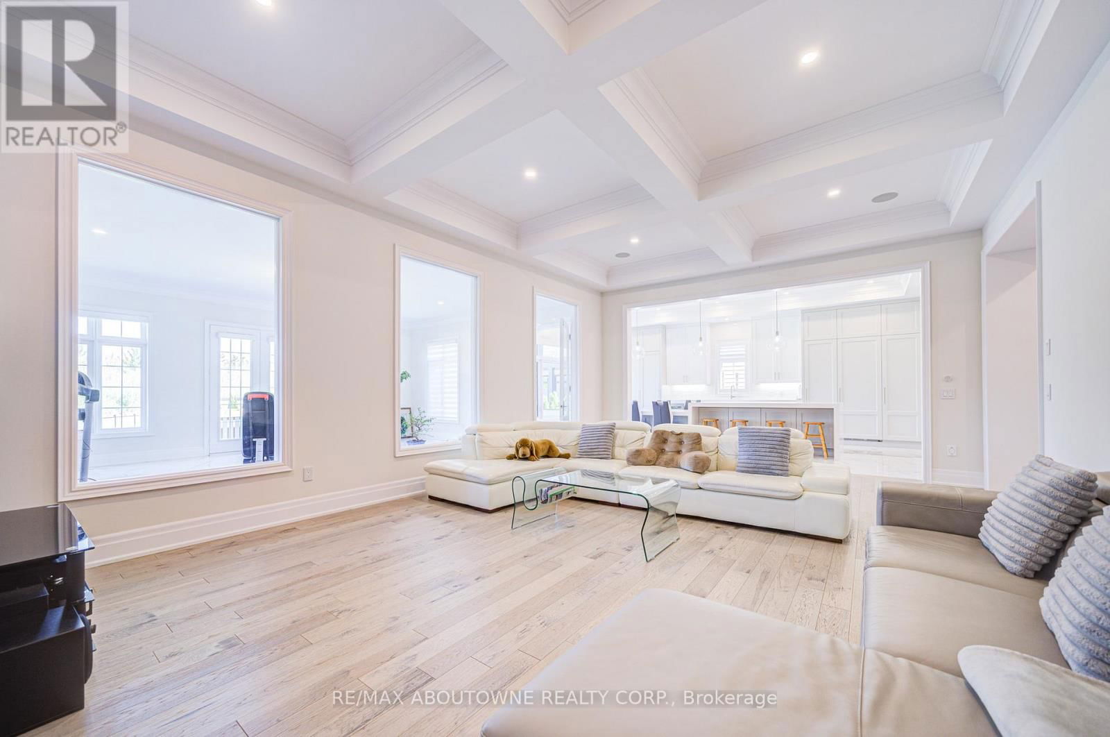 2359 SAW WHET BOULEVARD Image 19