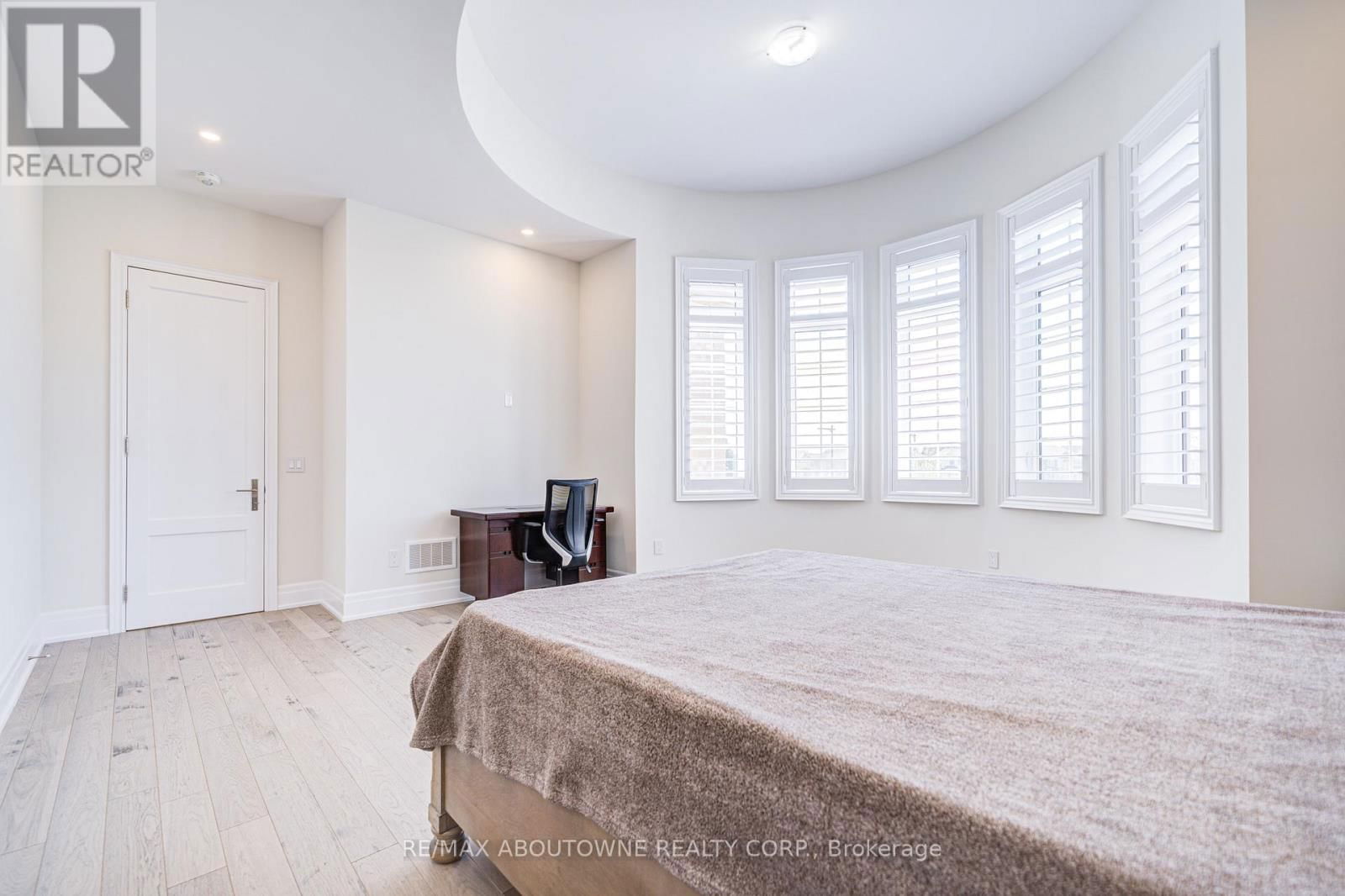 2359 SAW WHET BOULEVARD Image 35