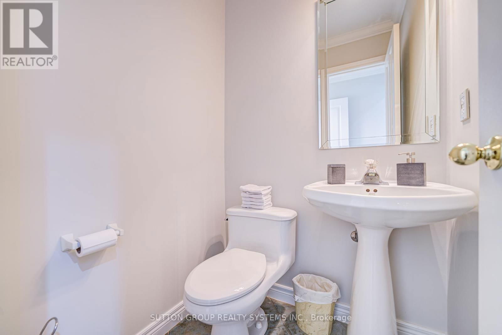 2979 SYCAMORE STREET Image 18