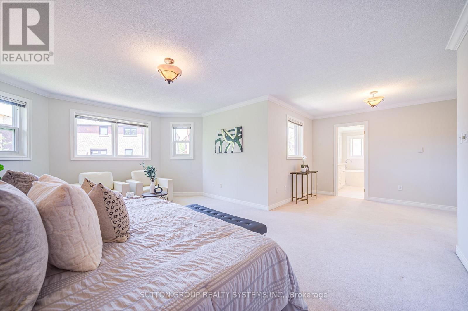 2979 SYCAMORE STREET Image 22