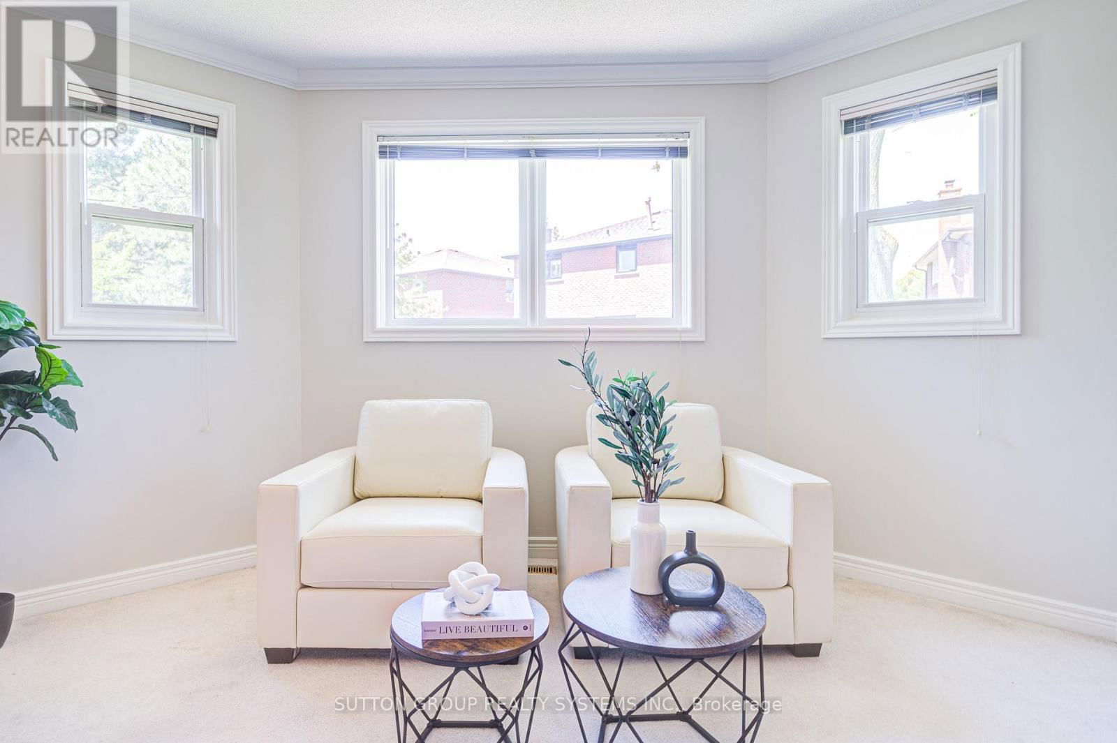 2979 SYCAMORE STREET Image 23