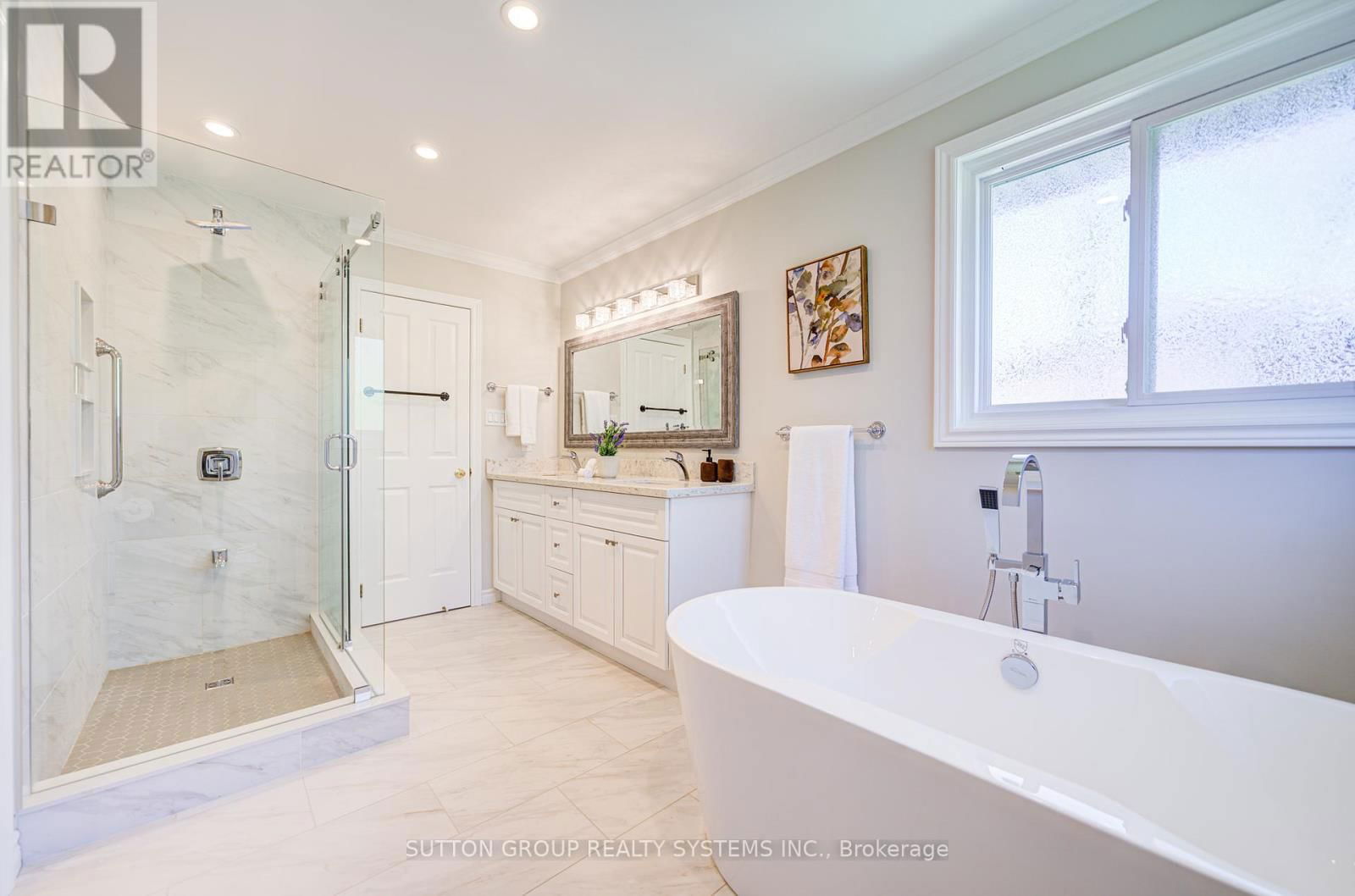 2979 SYCAMORE STREET Image 25