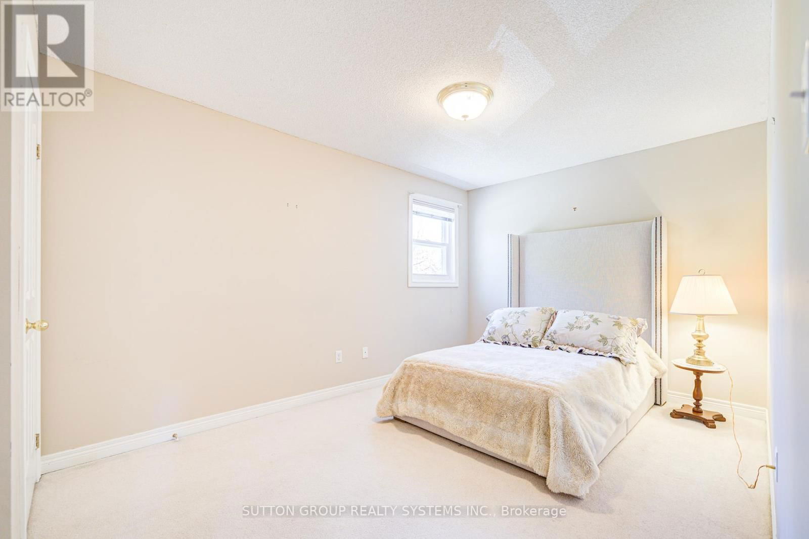 2979 SYCAMORE STREET Image 28