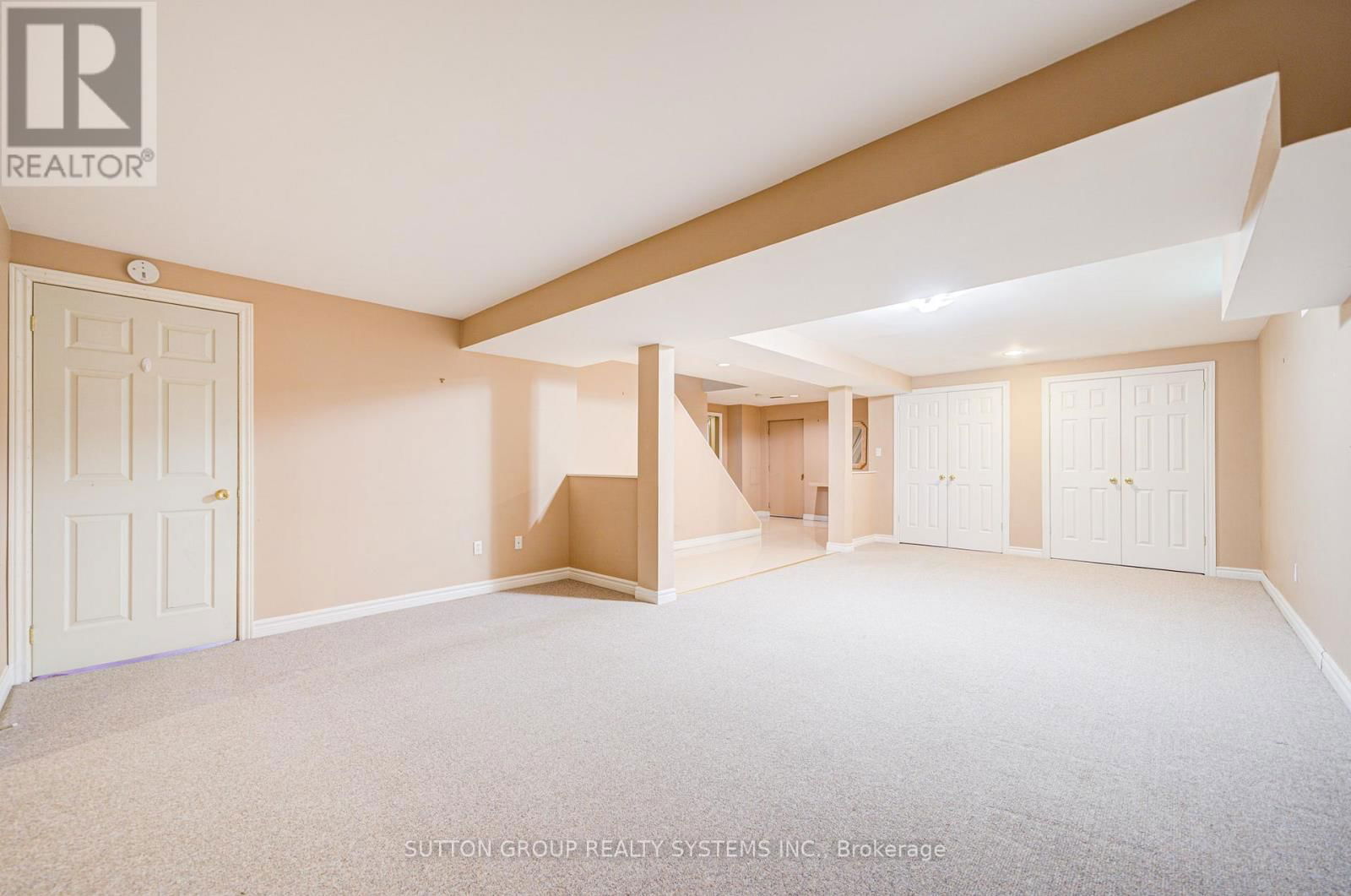 2979 SYCAMORE STREET Image 34