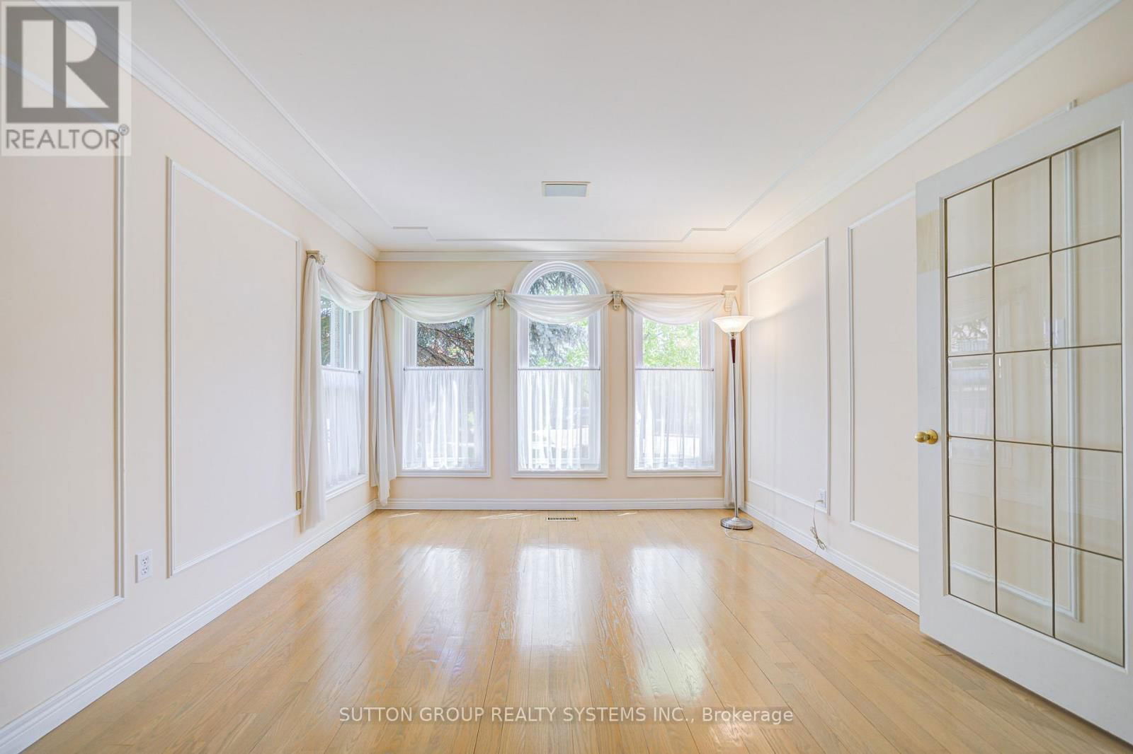 2979 SYCAMORE STREET Image 7