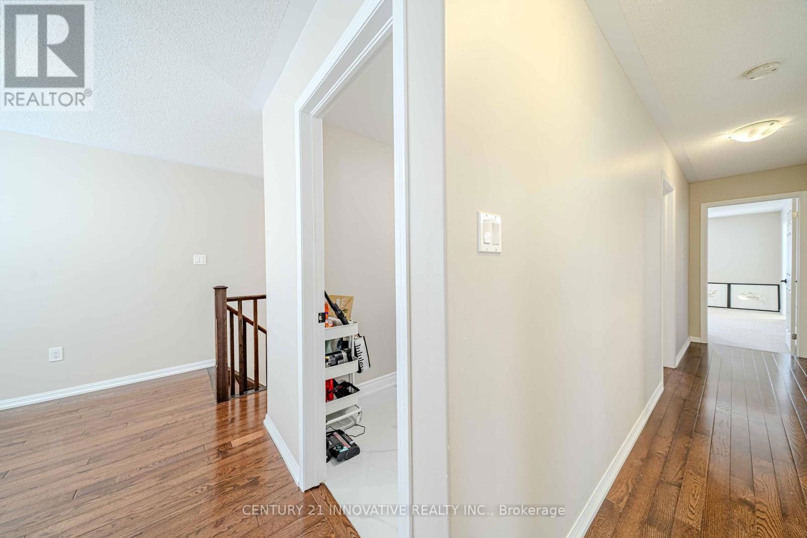 960 DICE WAY Image 22