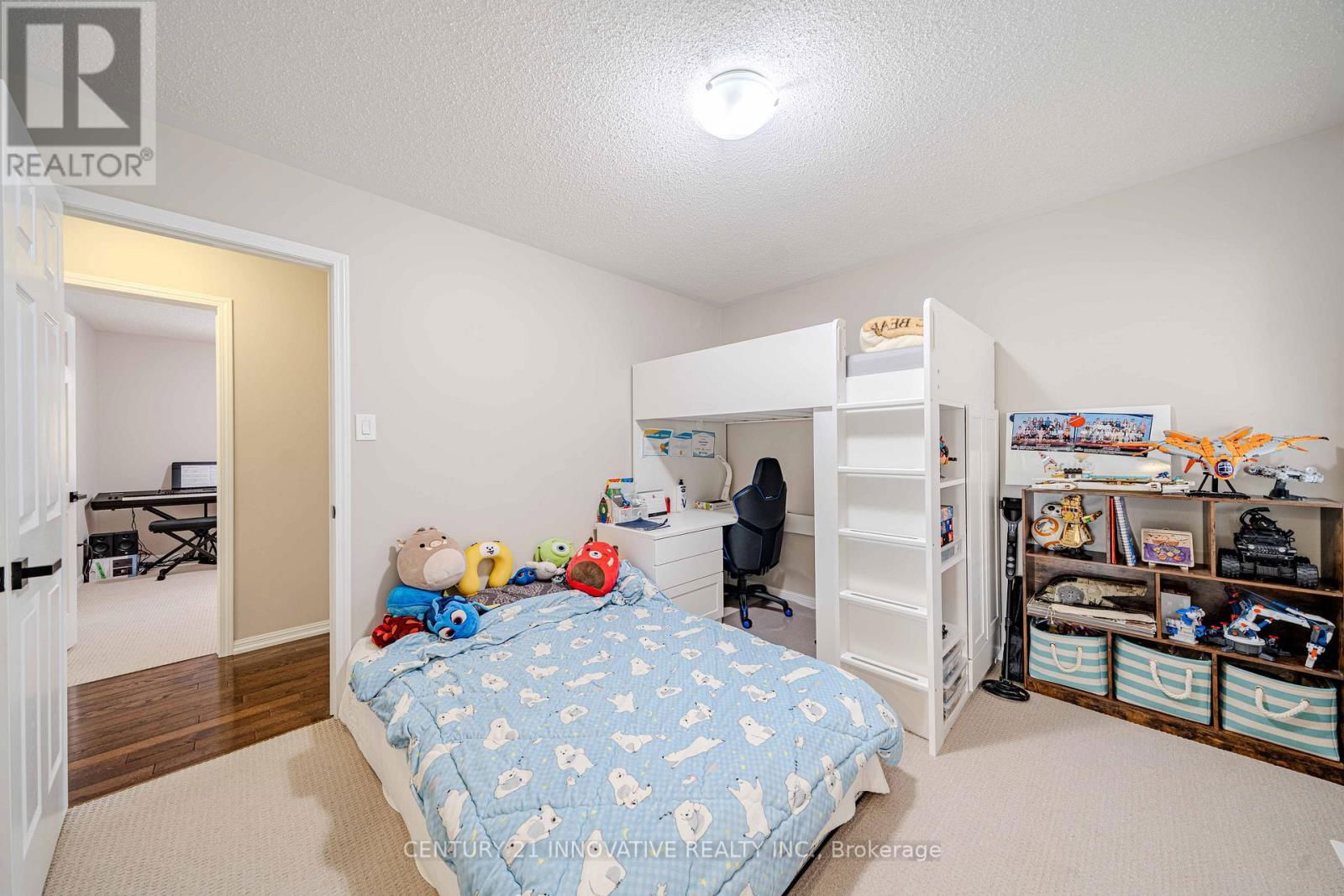960 DICE WAY Image 31