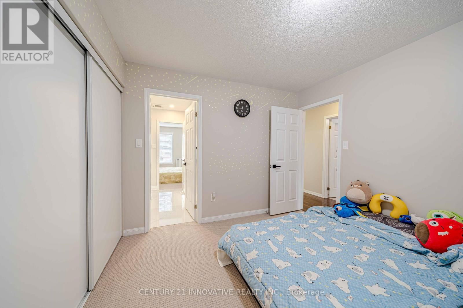 960 DICE WAY Image 32