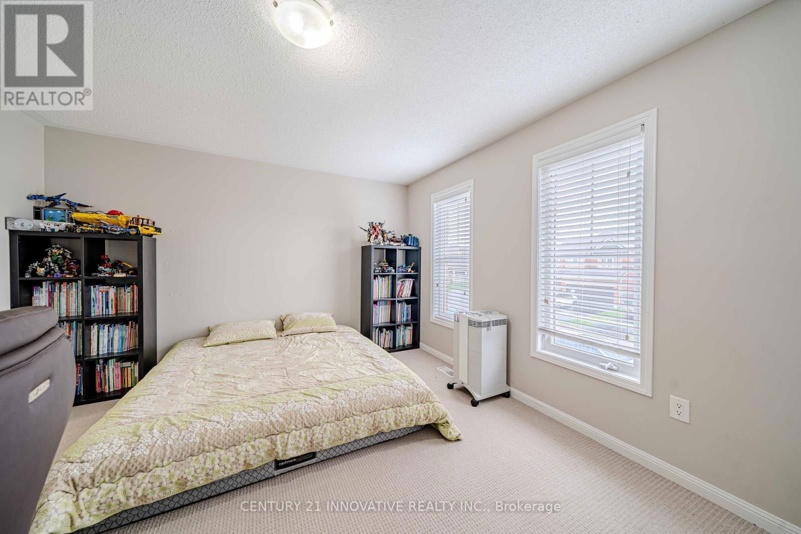 960 DICE WAY Image 33