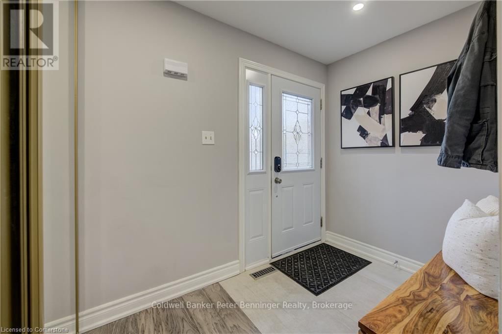 3210 ANDERSON CRESCENT Image 38